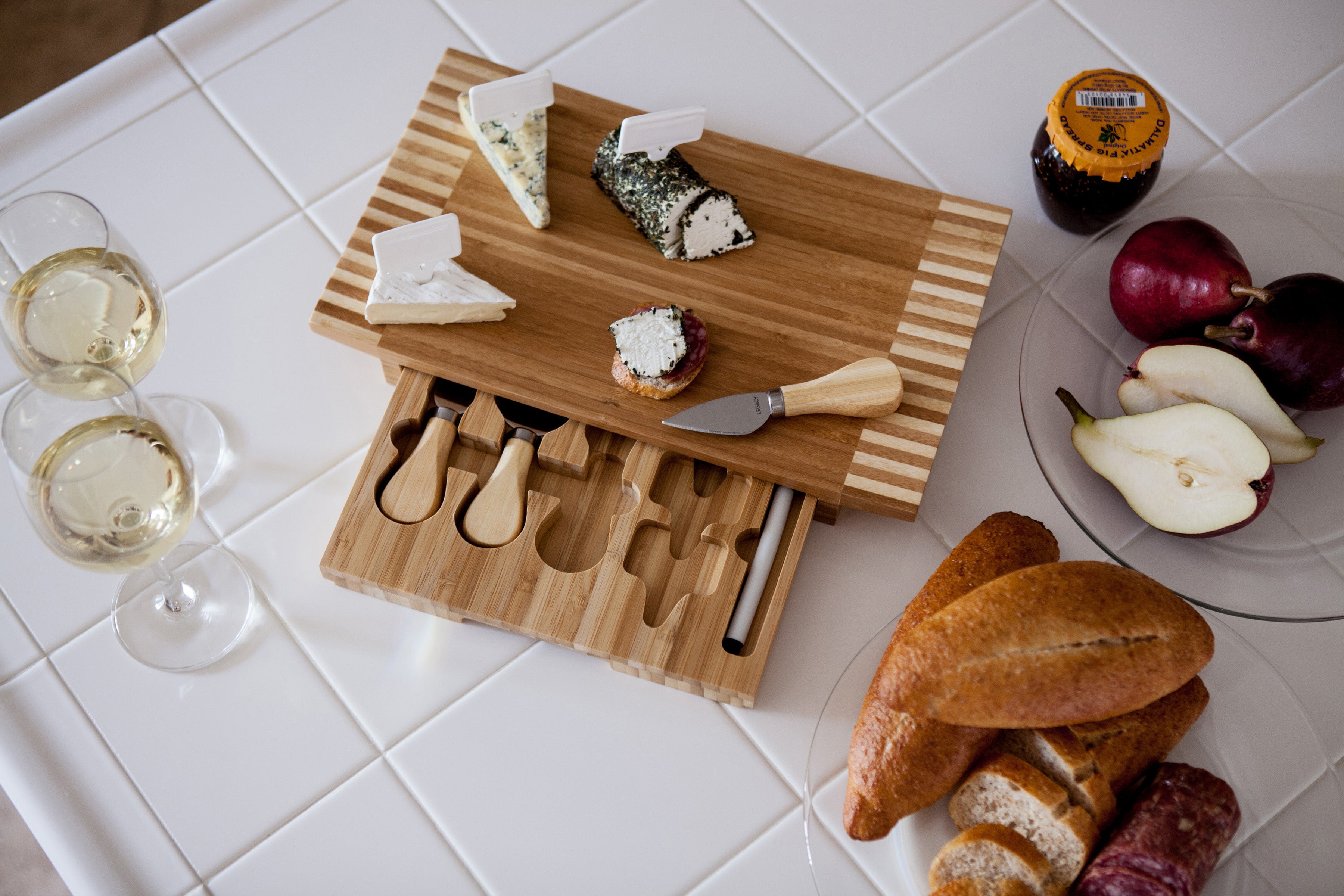 Concavo Cheese Cutting Board & Tools Set