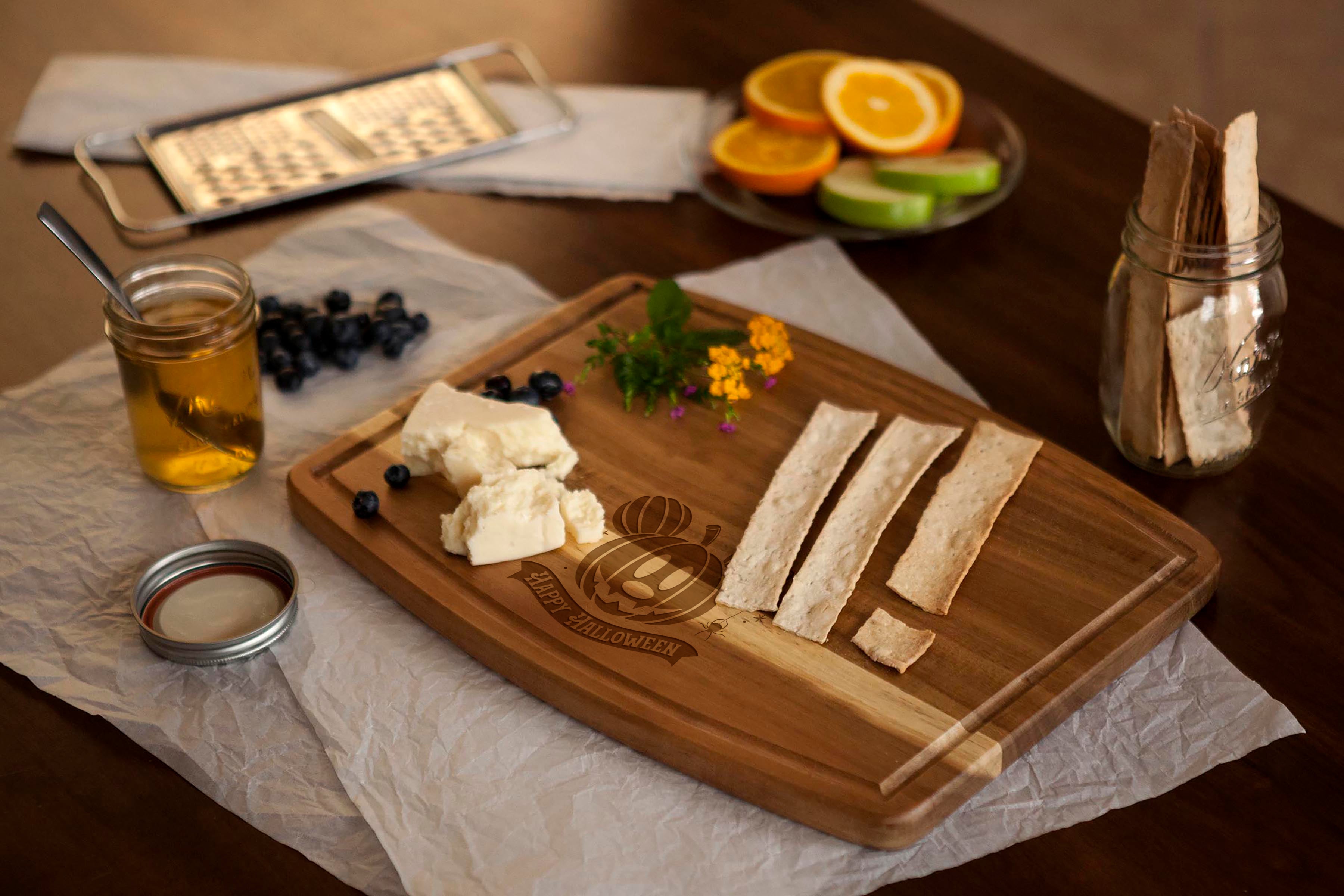 Mickey Mouse Pumpkin Face - Ovale Acacia Cutting Board