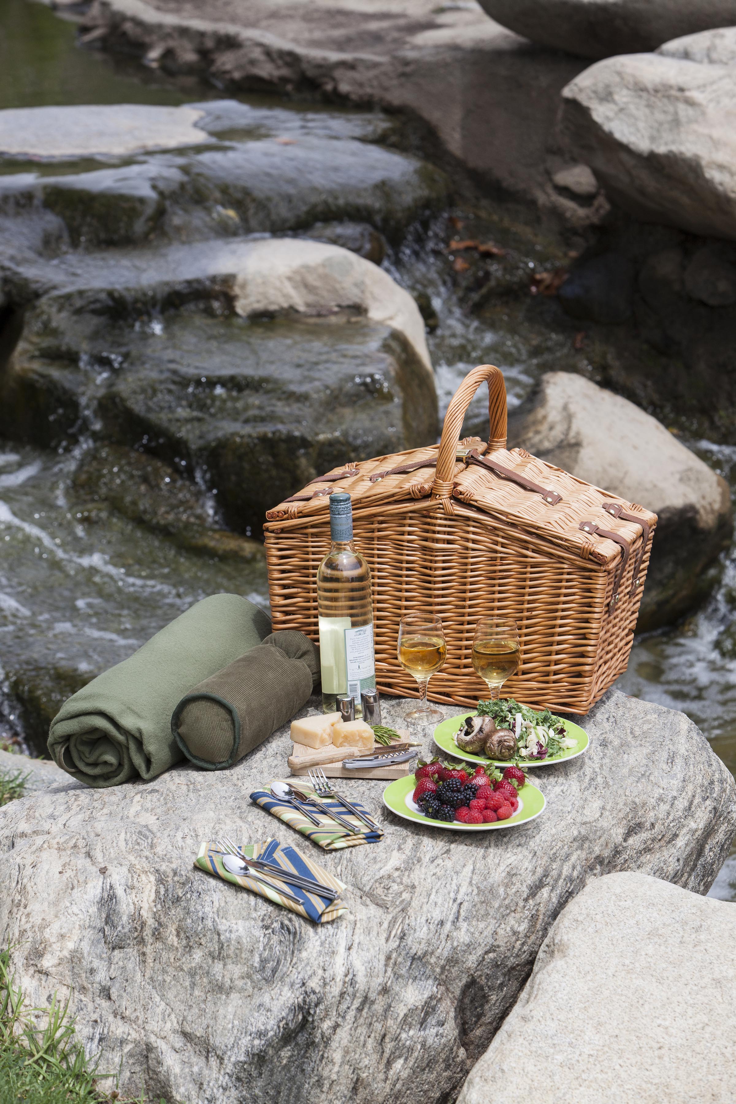 Somerset Picnic Basket