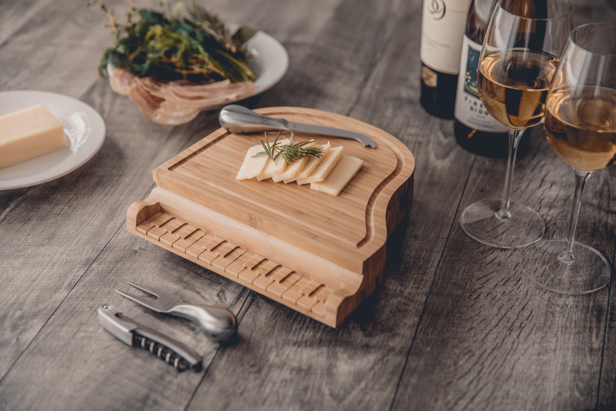 Disney 100 - Piano Cheese Cutting Board & Tools Set