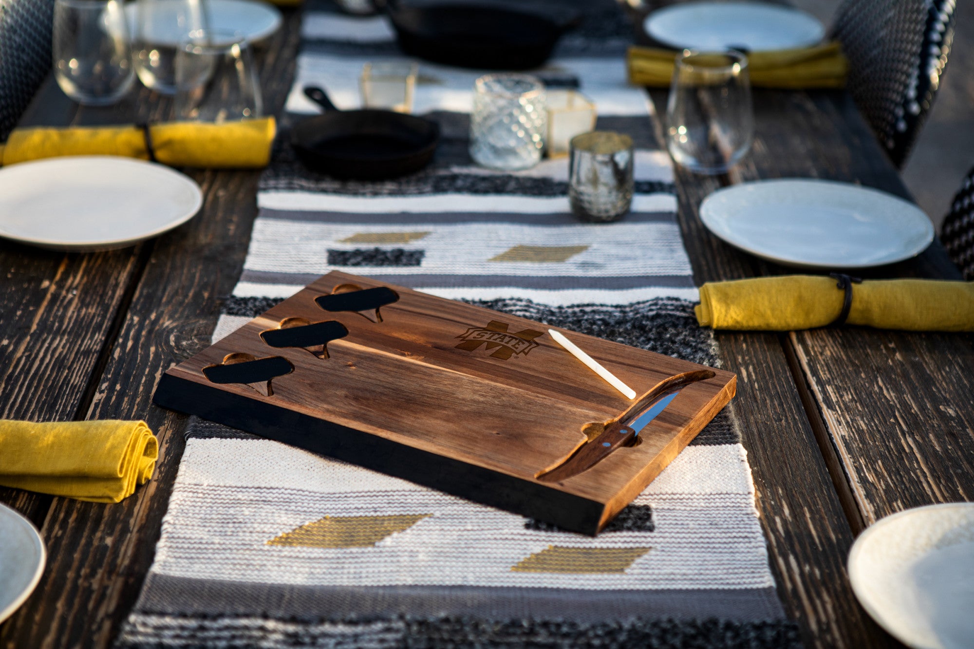 Mississippi State Bulldogs - Delio Acacia Cheese Cutting Board & Tools Set