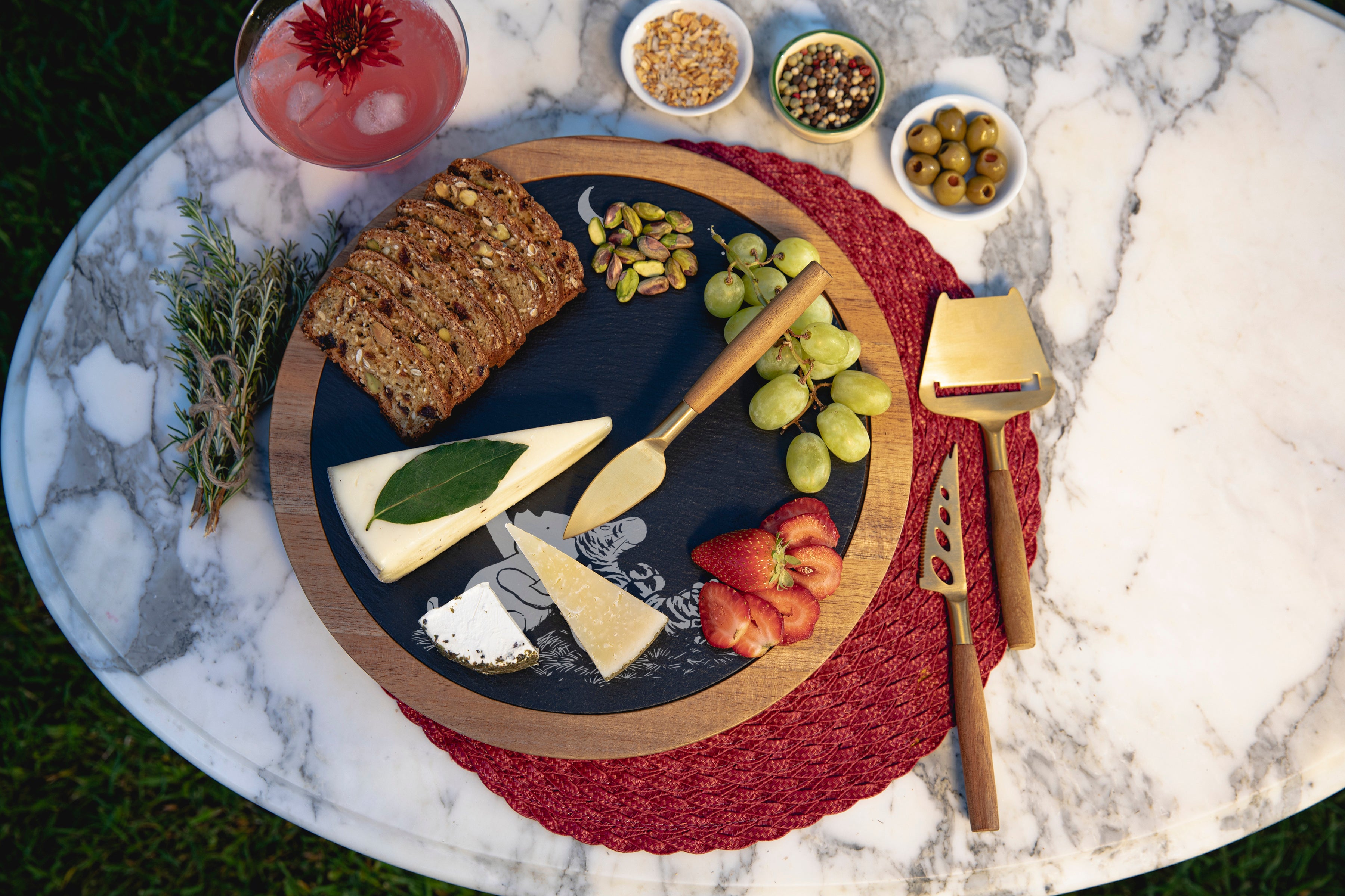 Winnie the Pooh - Insignia Acacia and Slate Serving Board with Cheese Tools