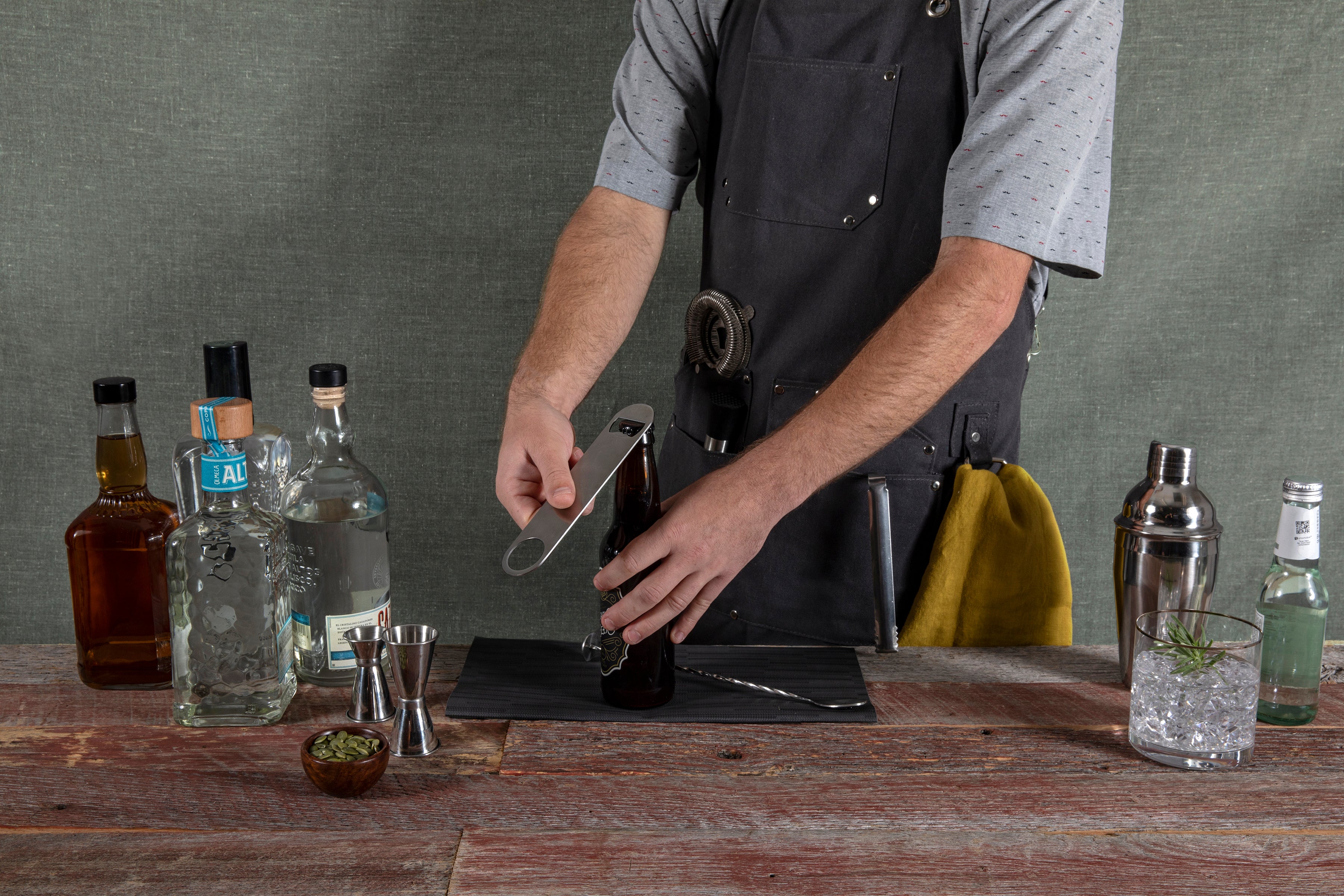 Collins Waxed Canvas Mixologist Apron