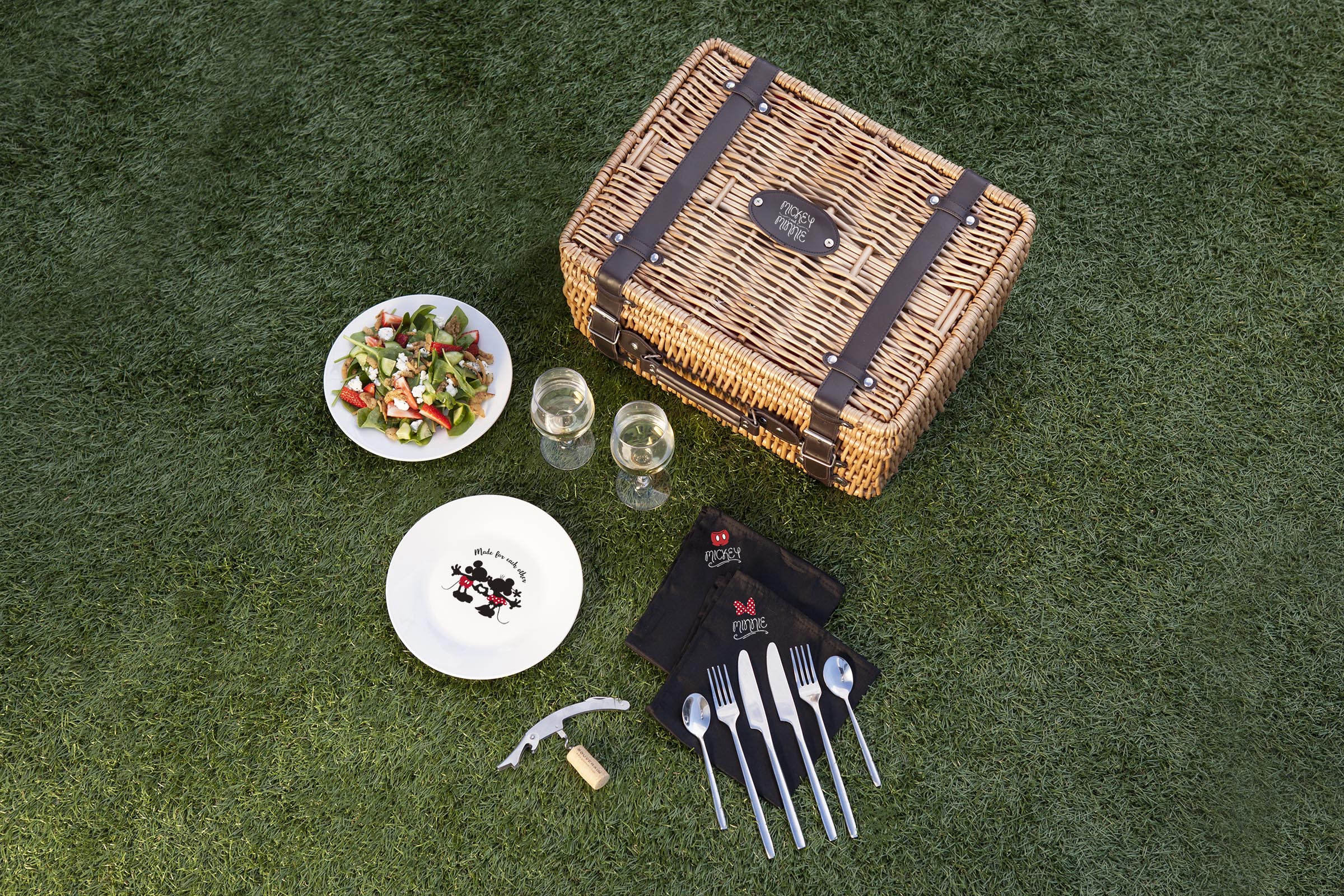 Mickey & Minnie Mouse - Champion Picnic Basket