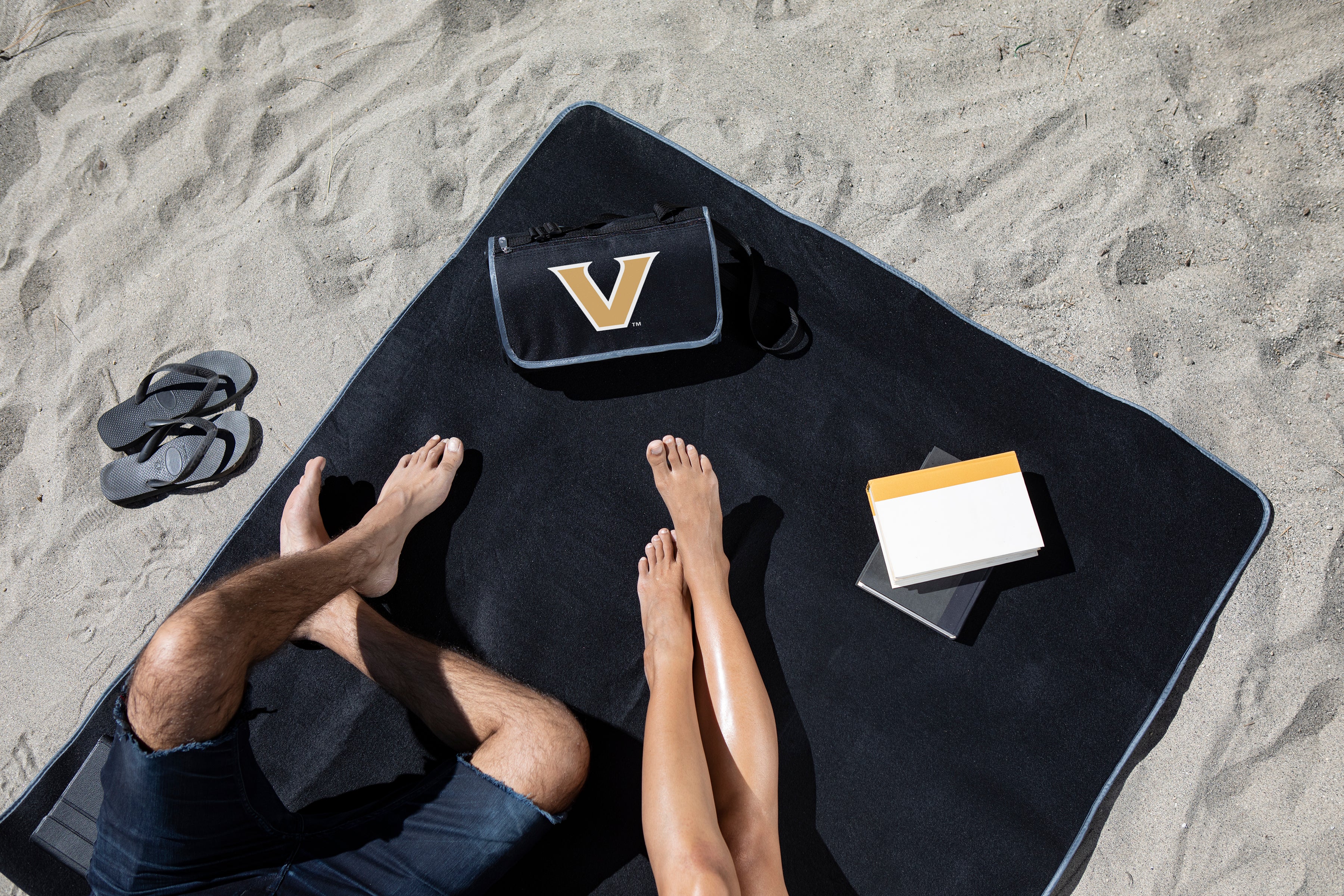 Vanderbilt Commodores - Blanket Tote Outdoor Picnic Blanket
