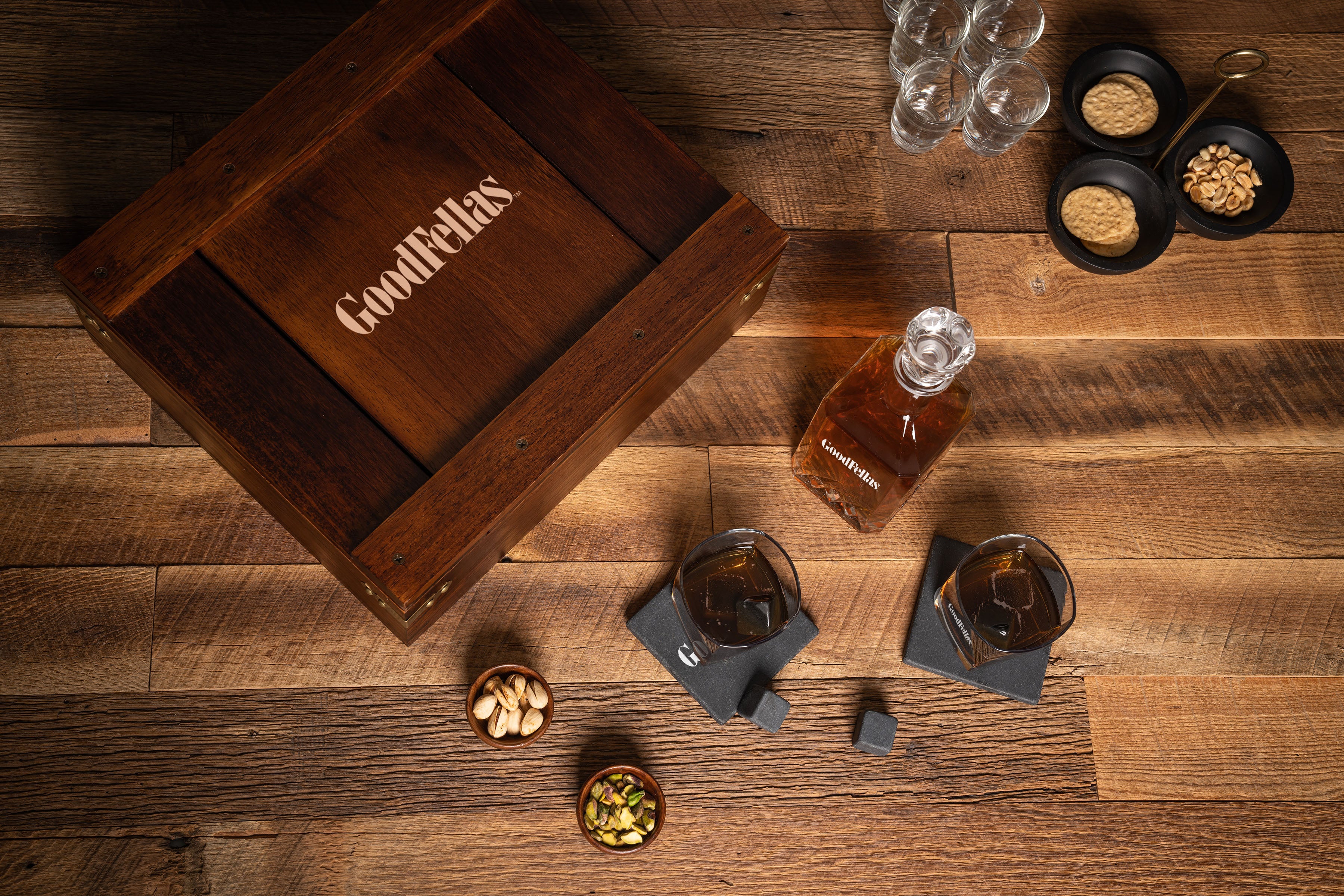 Exclusive Goodfellas - Whiskey Box with Decanter Gift Set