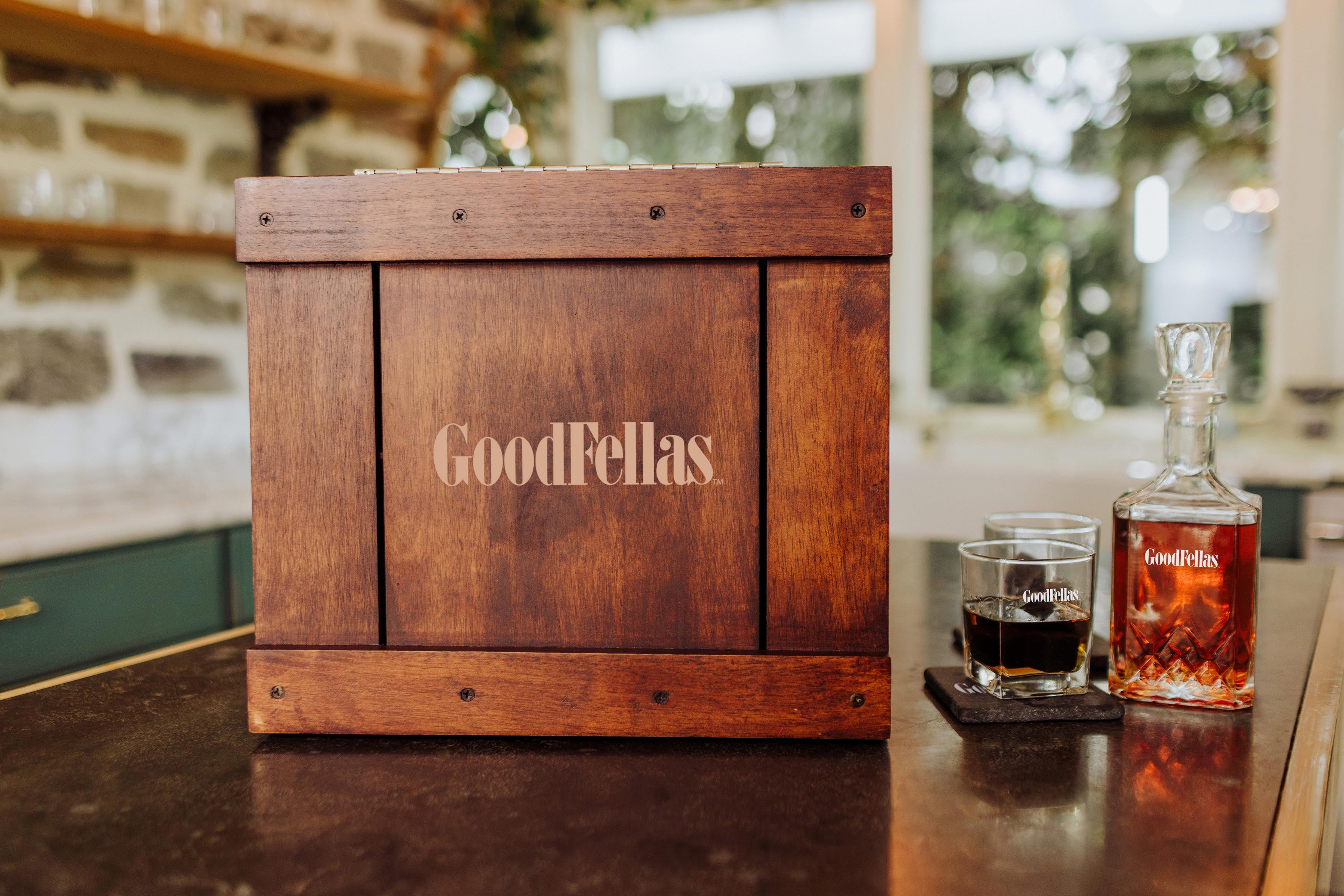 Exclusive Goodfellas - Whiskey Box with Decanter Gift Set