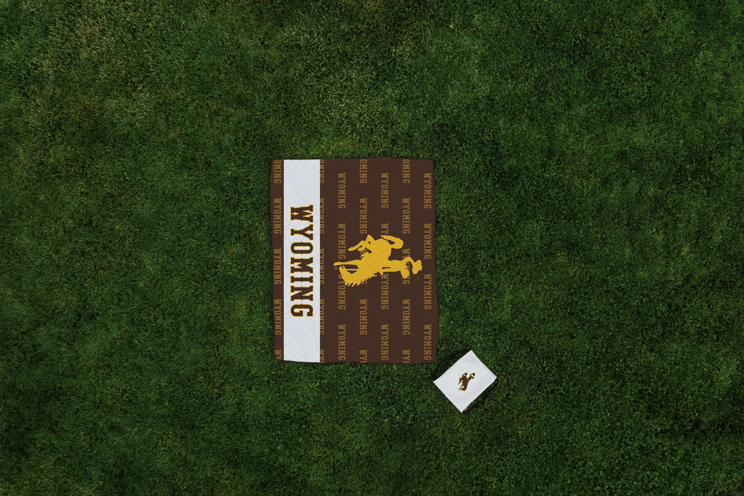 Wyoming Cowboys - Impresa Picnic Blanket