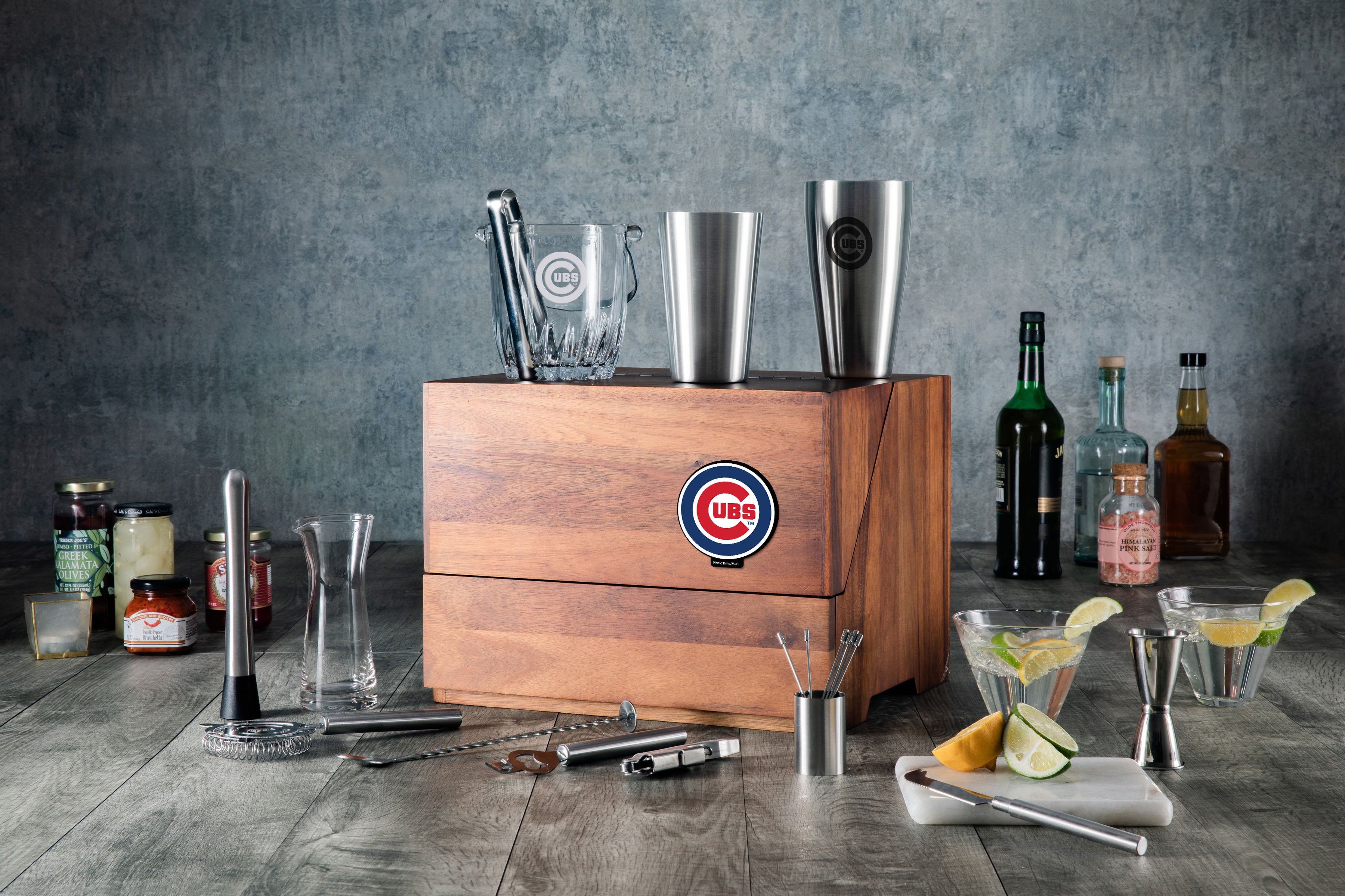 Chicago Cubs - Madison Acacia Tabletop Bar Set