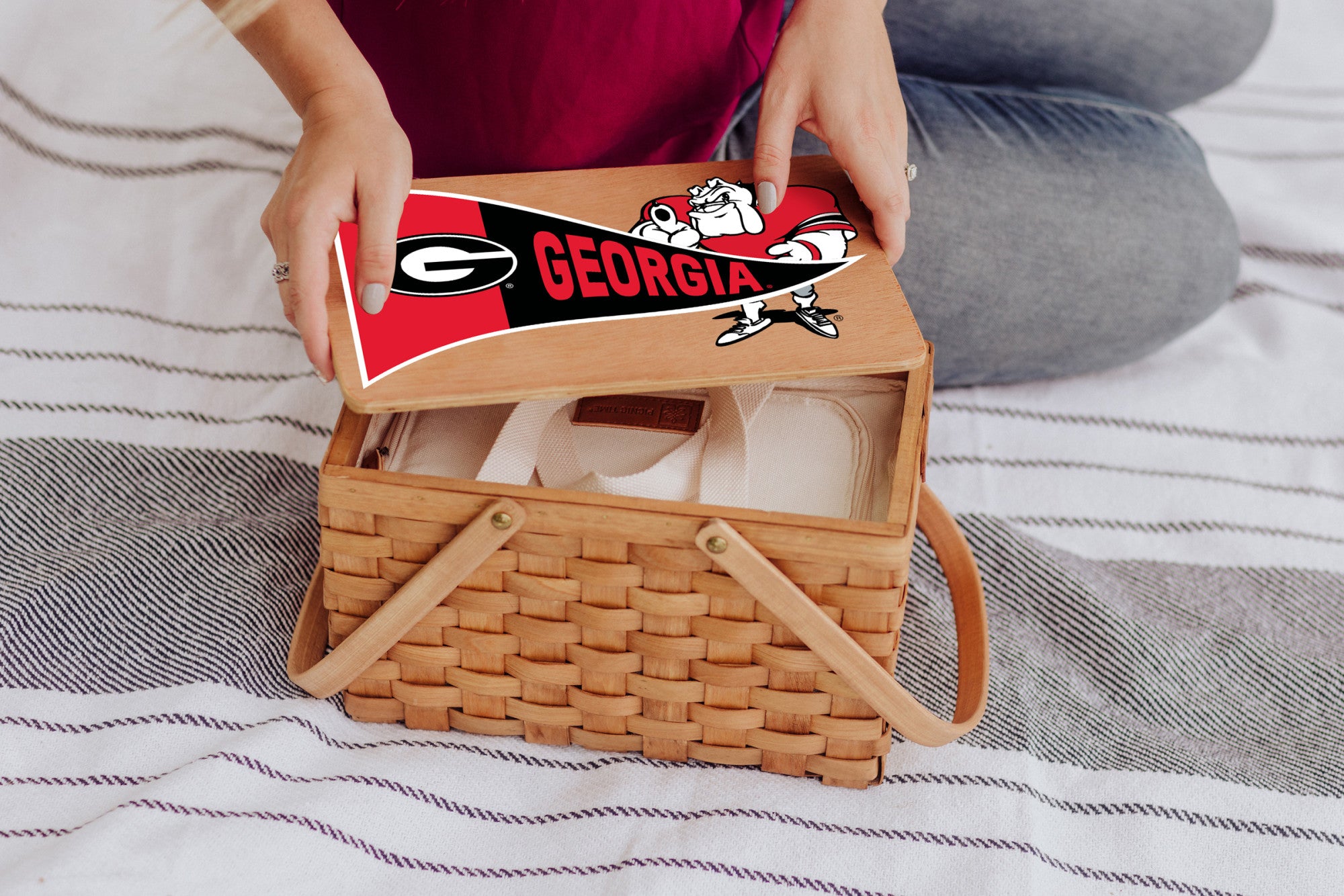 Georgia Bulldogs - Poppy Personal Picnic Basket