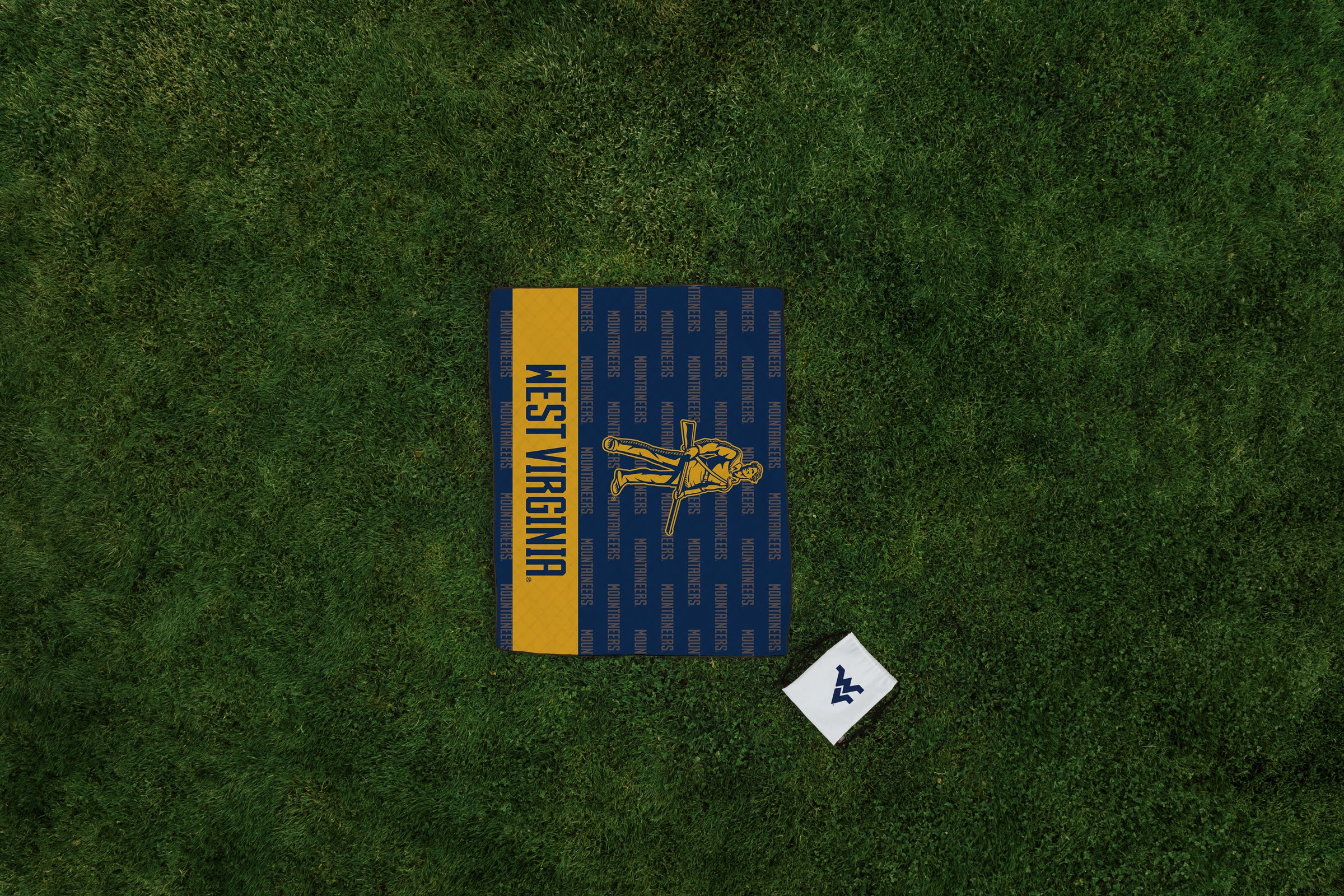 West Virginia Mountaineers - Impresa Picnic Blanket