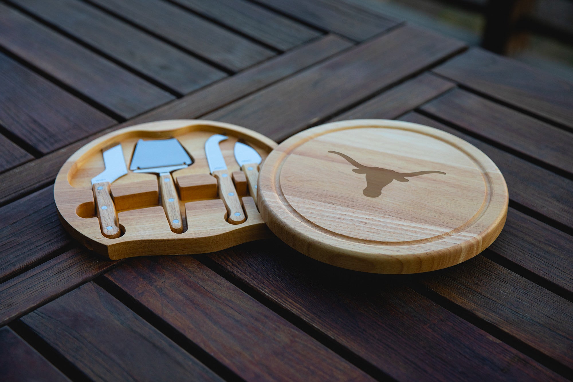 Texas Longhorns - Circo Cheese Cutting Board & Tools Set