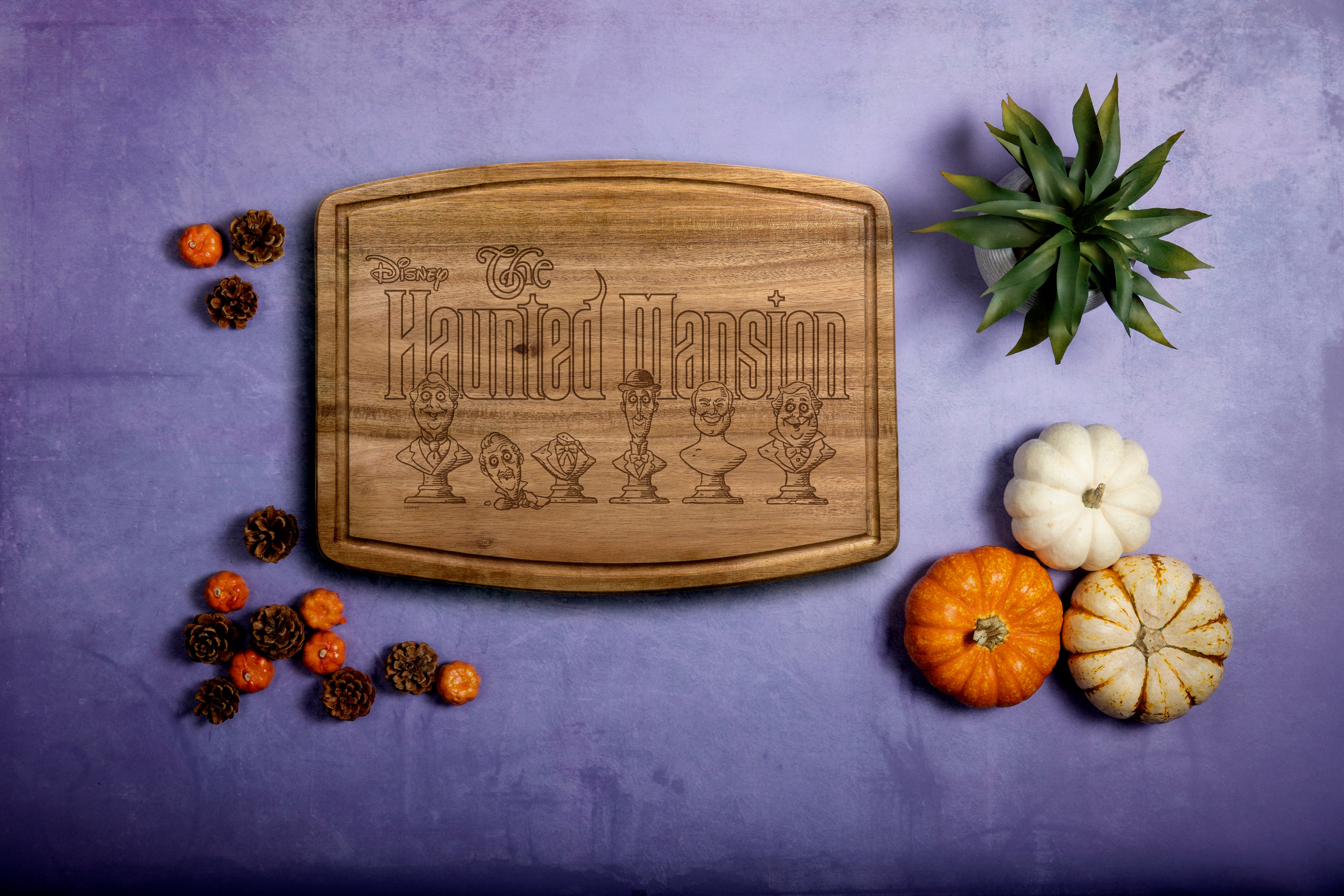 Haunted Mansion - Ovale Acacia Cutting Board