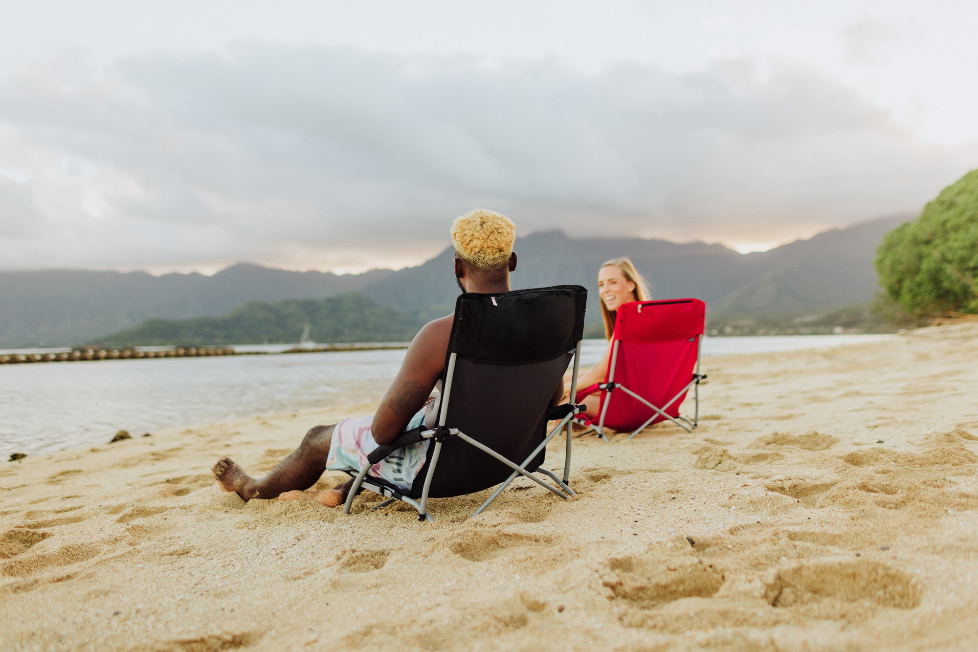 Oklahoma Sooners - Tranquility Beach Chair with Carry Bag