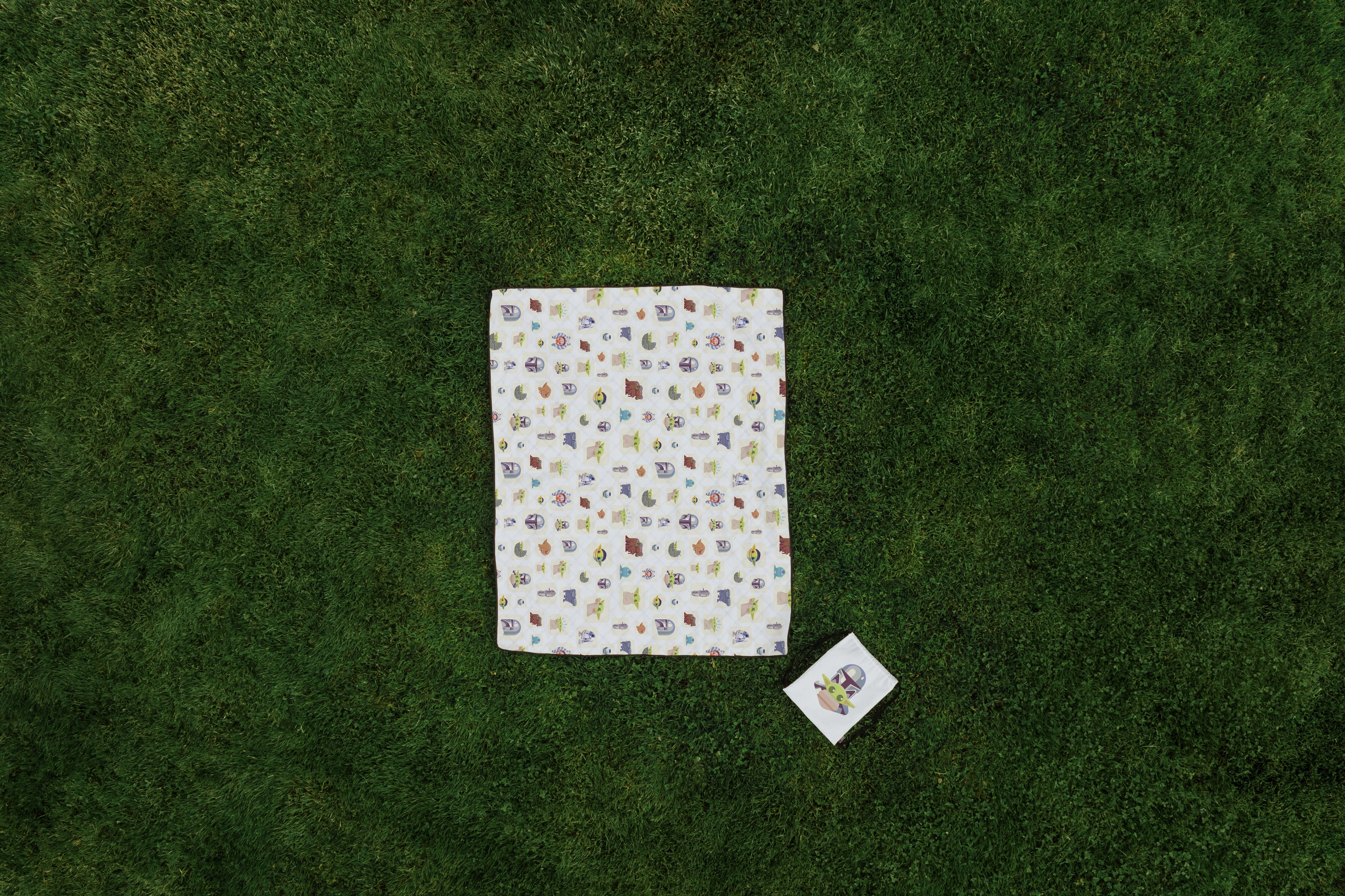 Mandalorian Grogu - Impresa Picnic Blanket