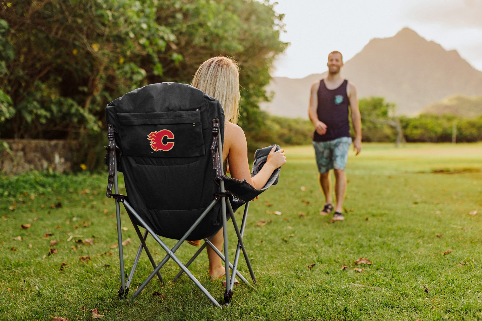 Calgary Flames - Reclining Camp Chair