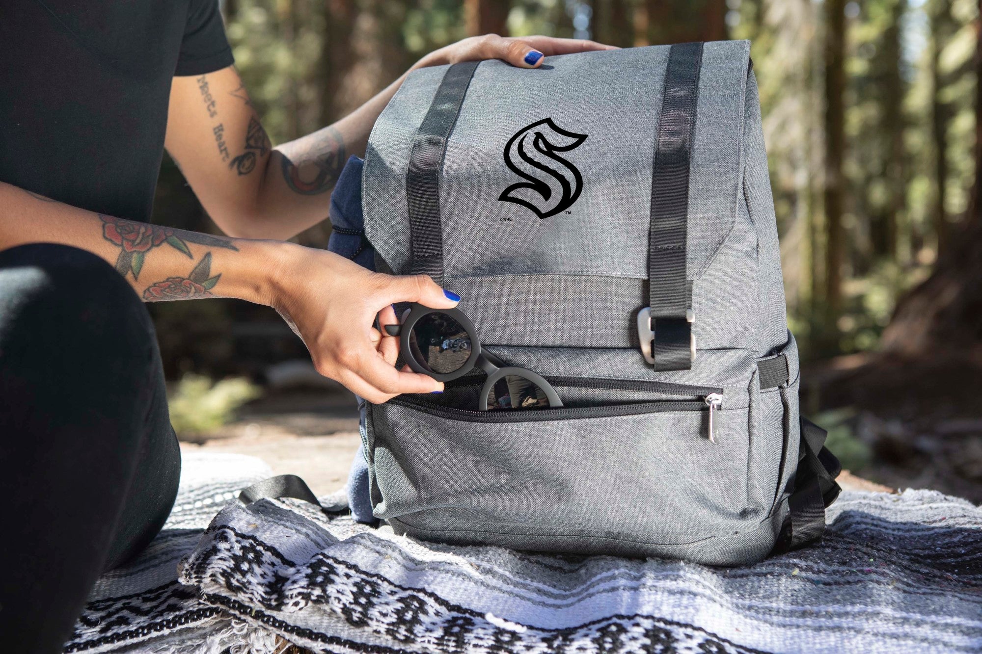 Seattle Kraken - On The Go Traverse Backpack Cooler