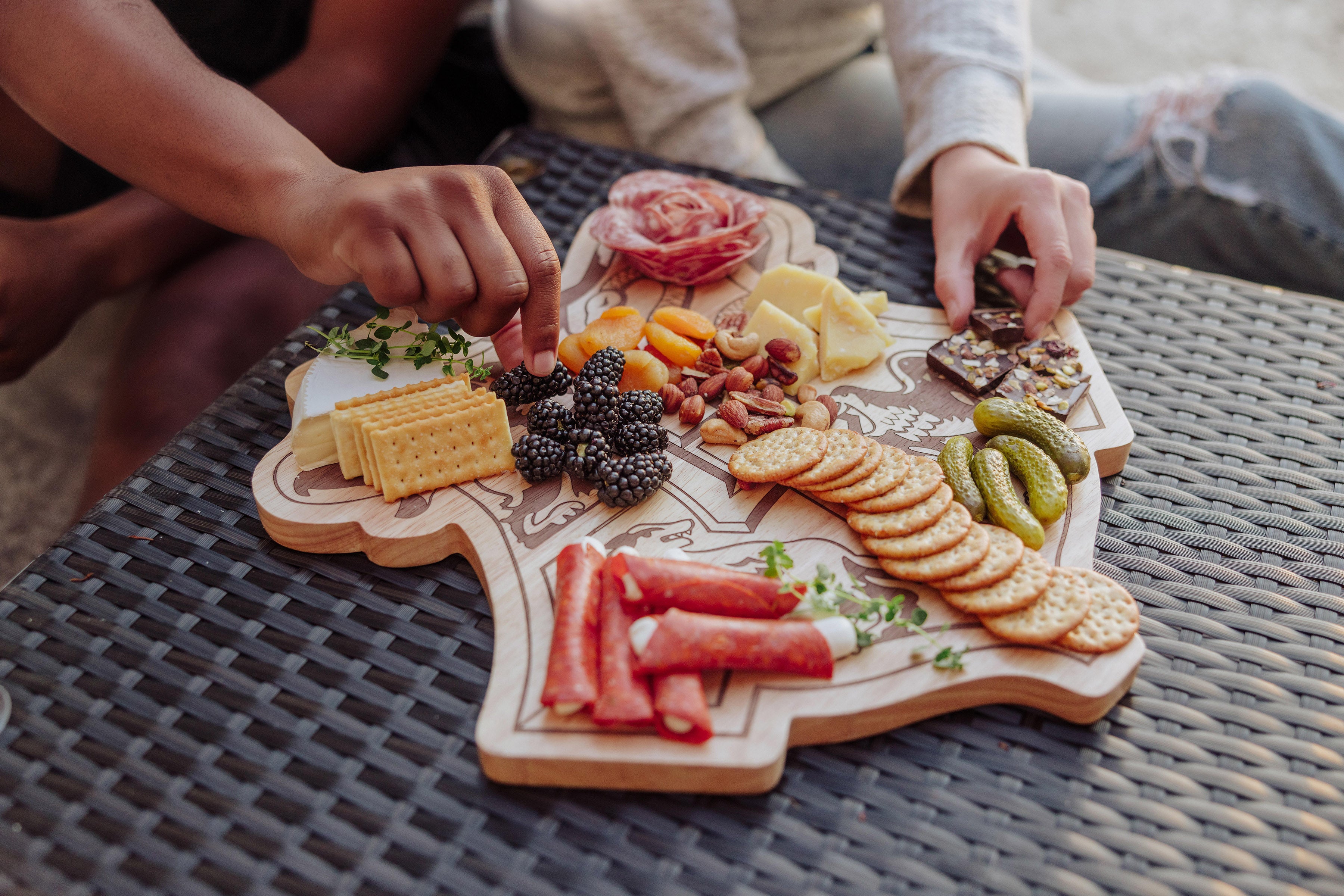 Harry Potter Hogwarts - Harry Potter Hogwarts Crest Serving Board