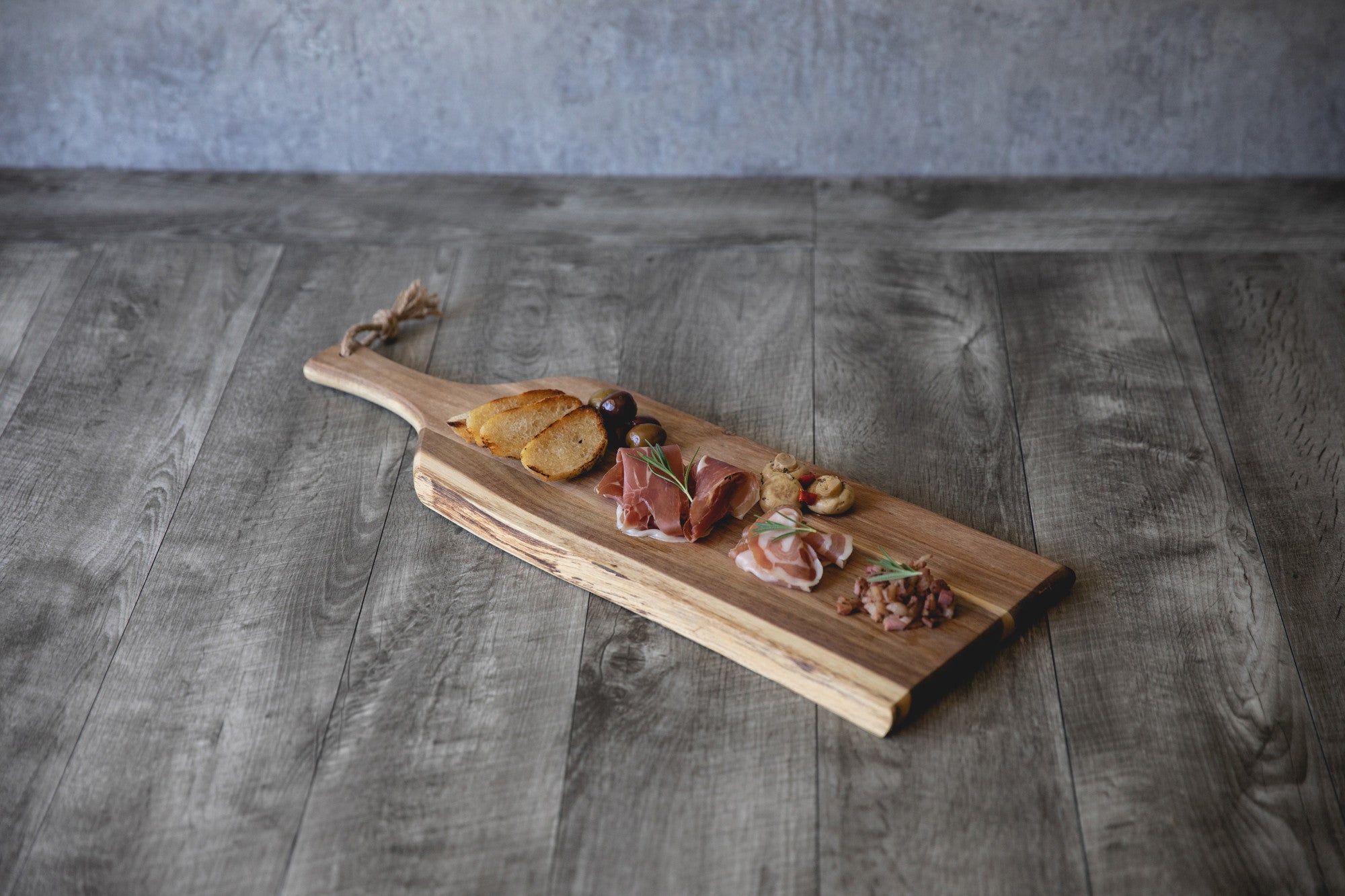 Mizzou Tigers - Artisan 24" Acacia Charcuterie Board