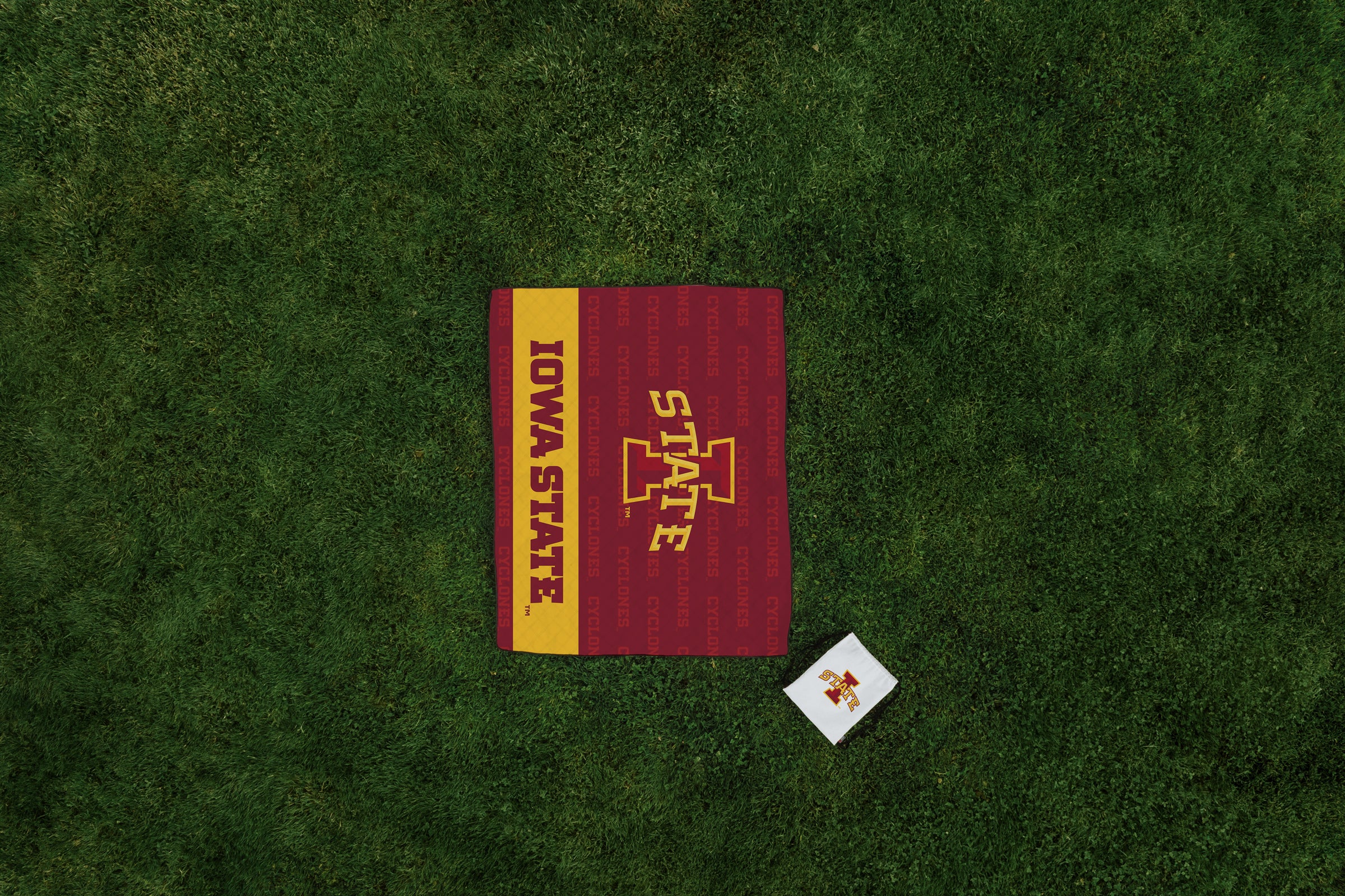 Iowa State Cyclones - Impresa Picnic Blanket