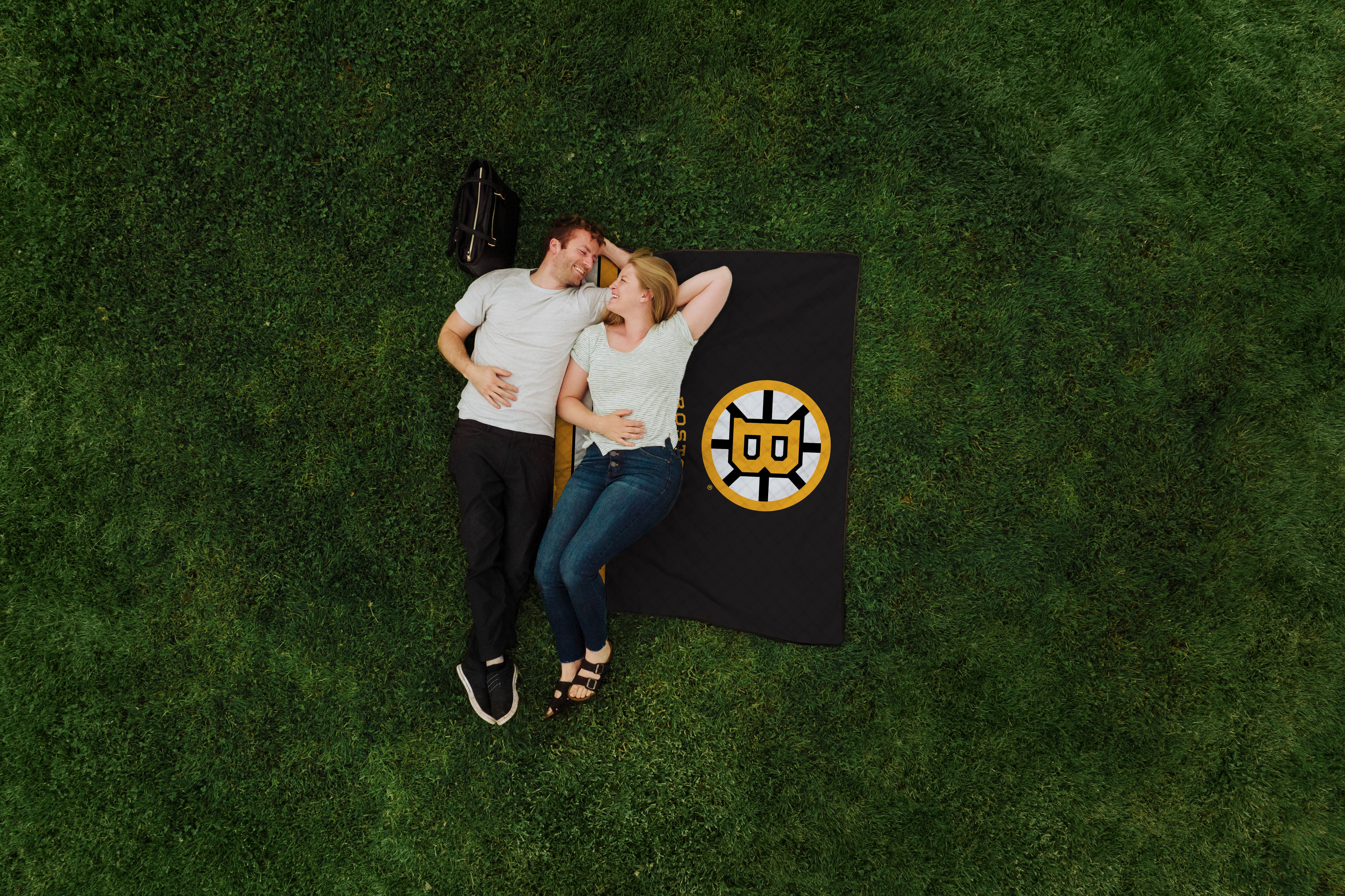Boston Bruins - Impresa Picnic Blanket