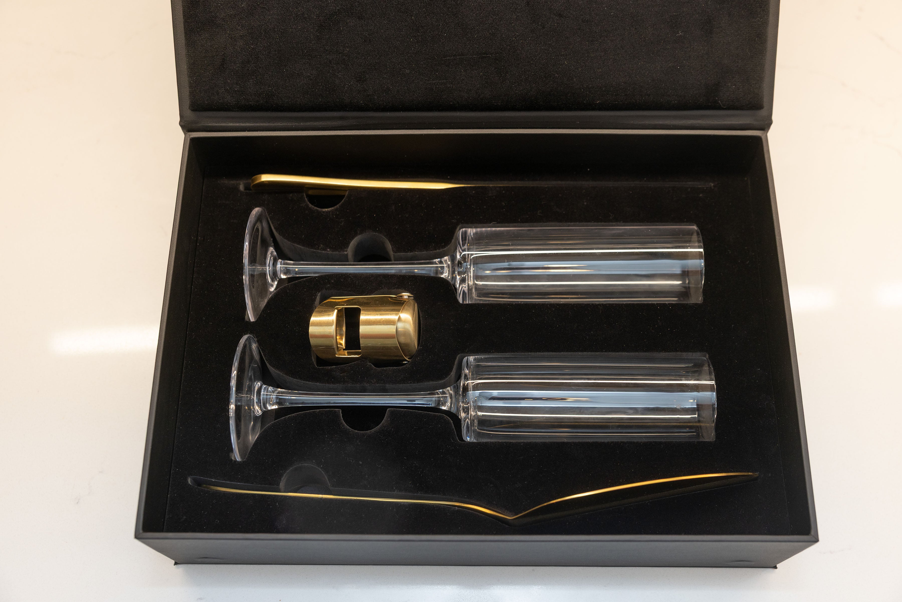 Arbane Champagne Glass Set with Cake Knife