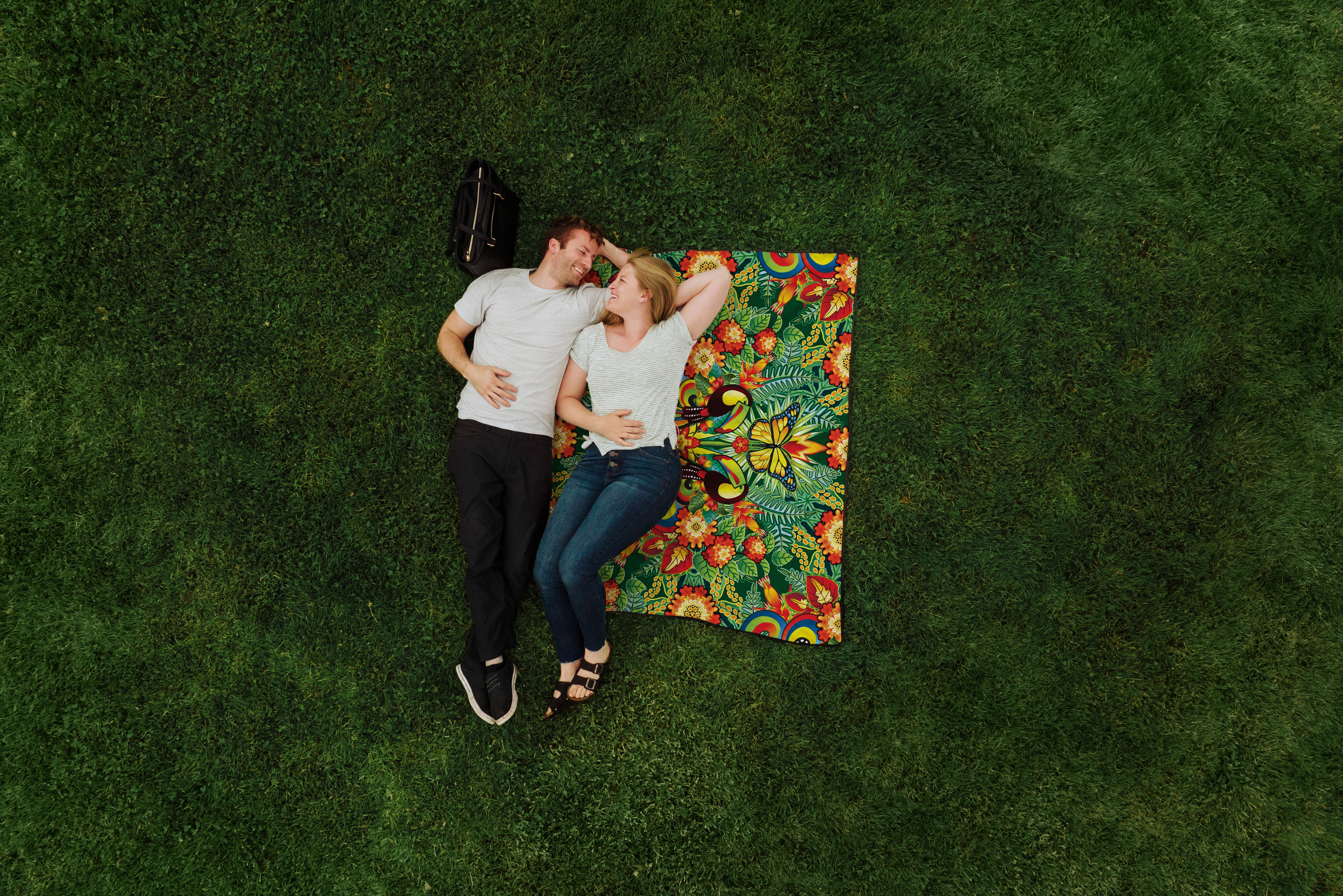 Encanto - Impresa Picnic Blanket