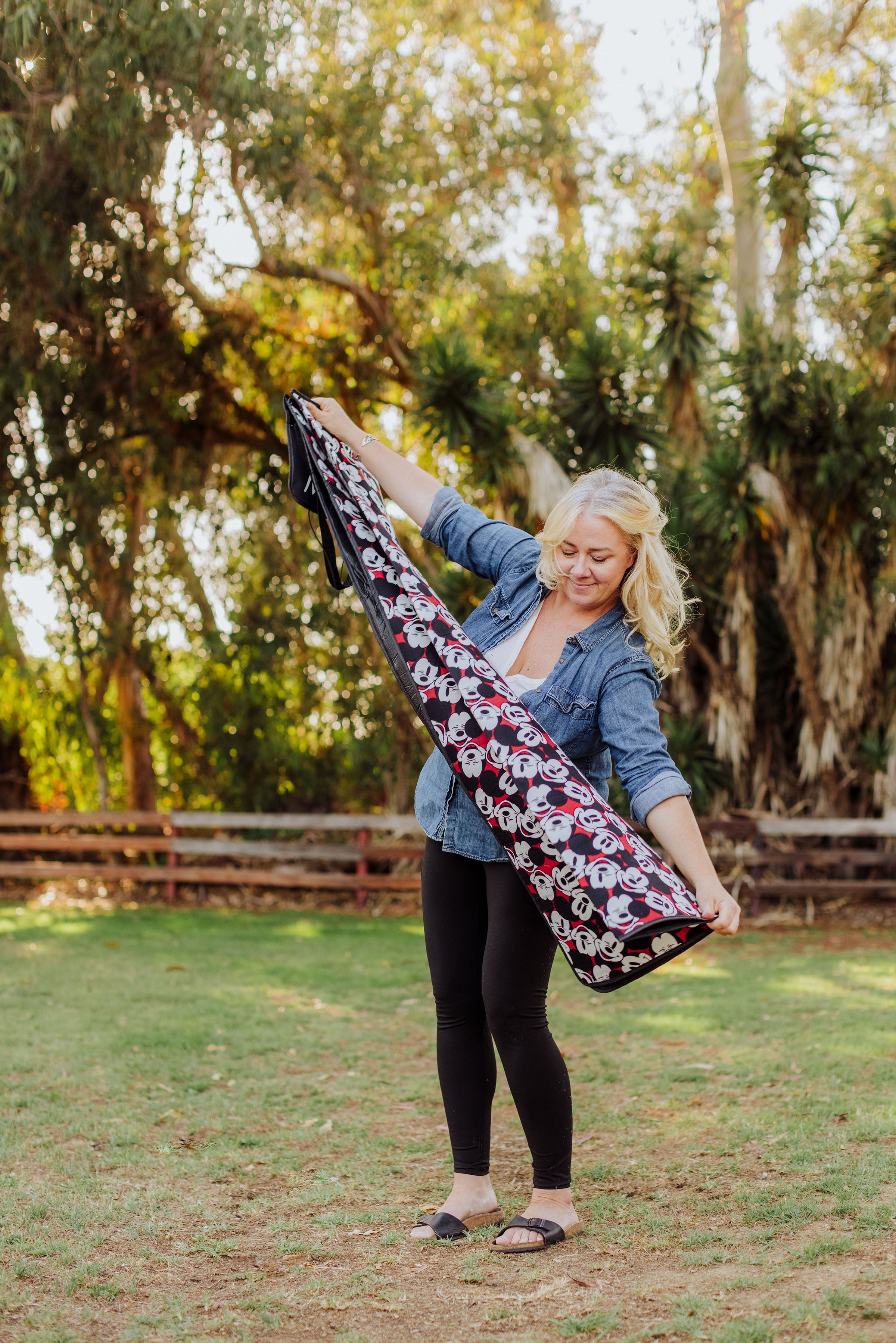 Mickey Mouse - Blanket Tote Outdoor Picnic Blanket
