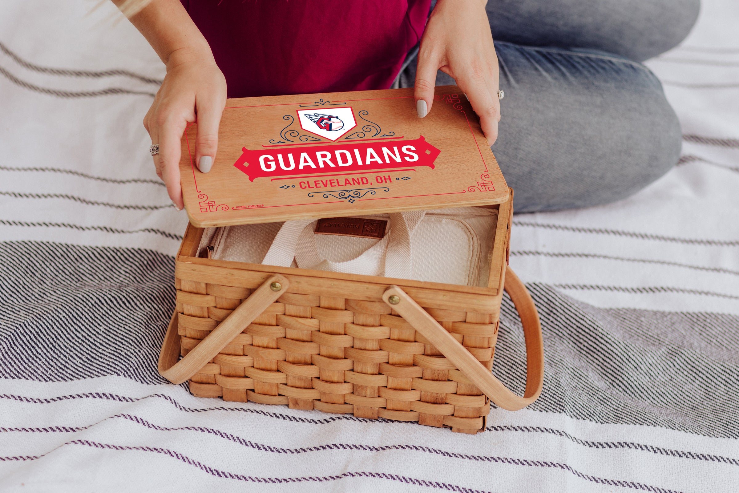 Cleveland Guardians - Poppy Personal Picnic Basket