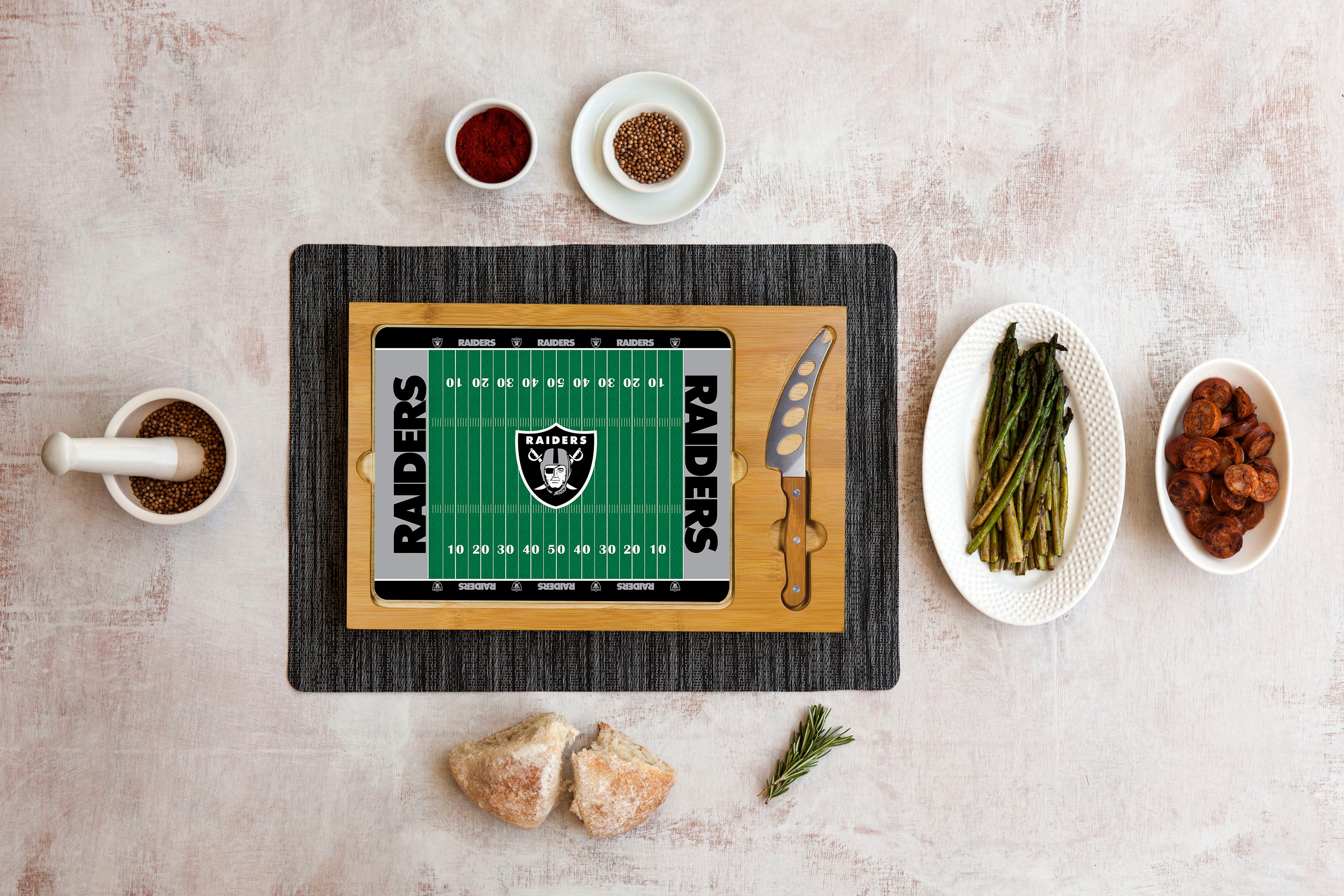Las Vegas Raiders Football Field - Icon Glass Top Cutting Board & Knife Set