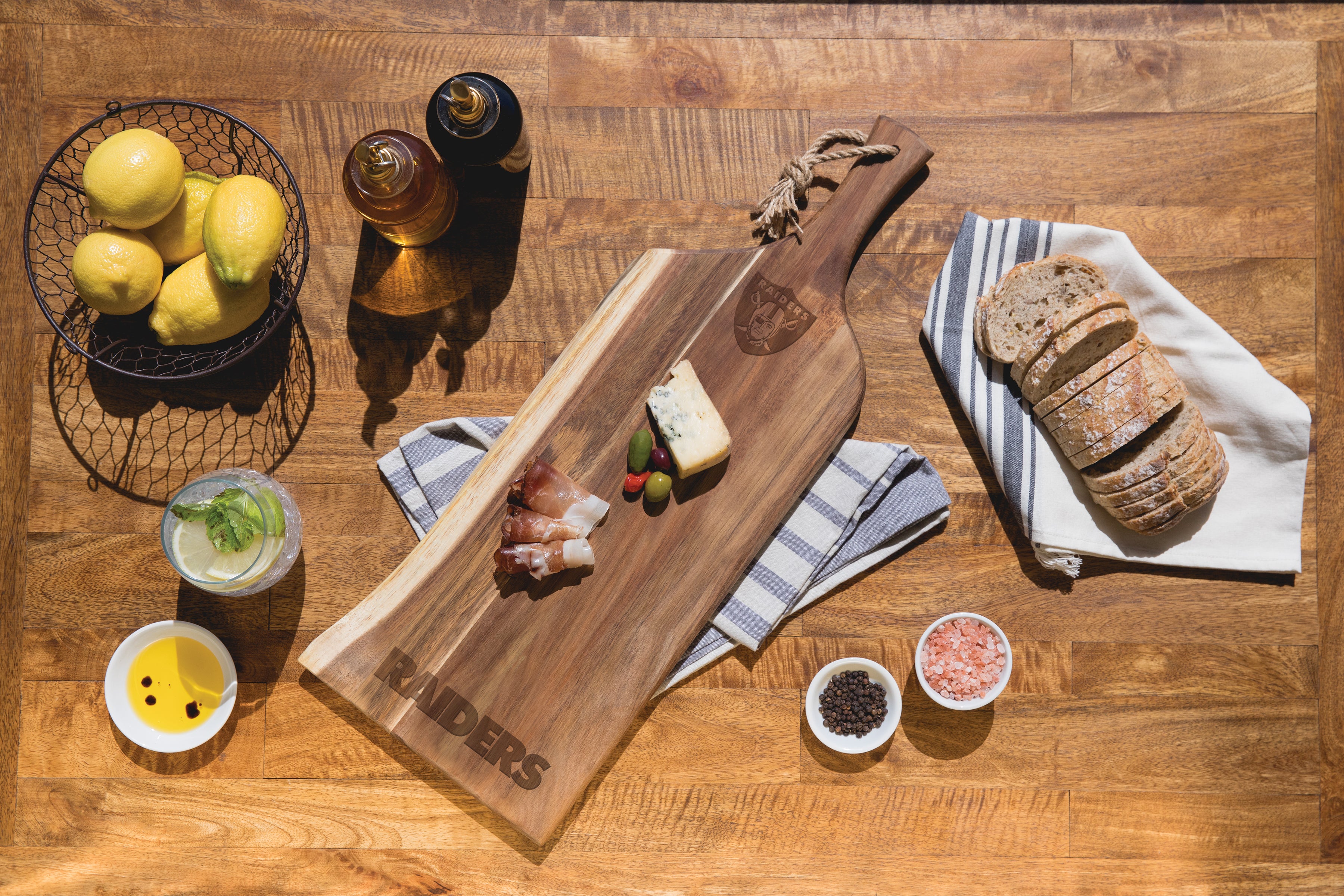 Las Vegas Raiders - Artisan 24" Acacia Charcuterie Board