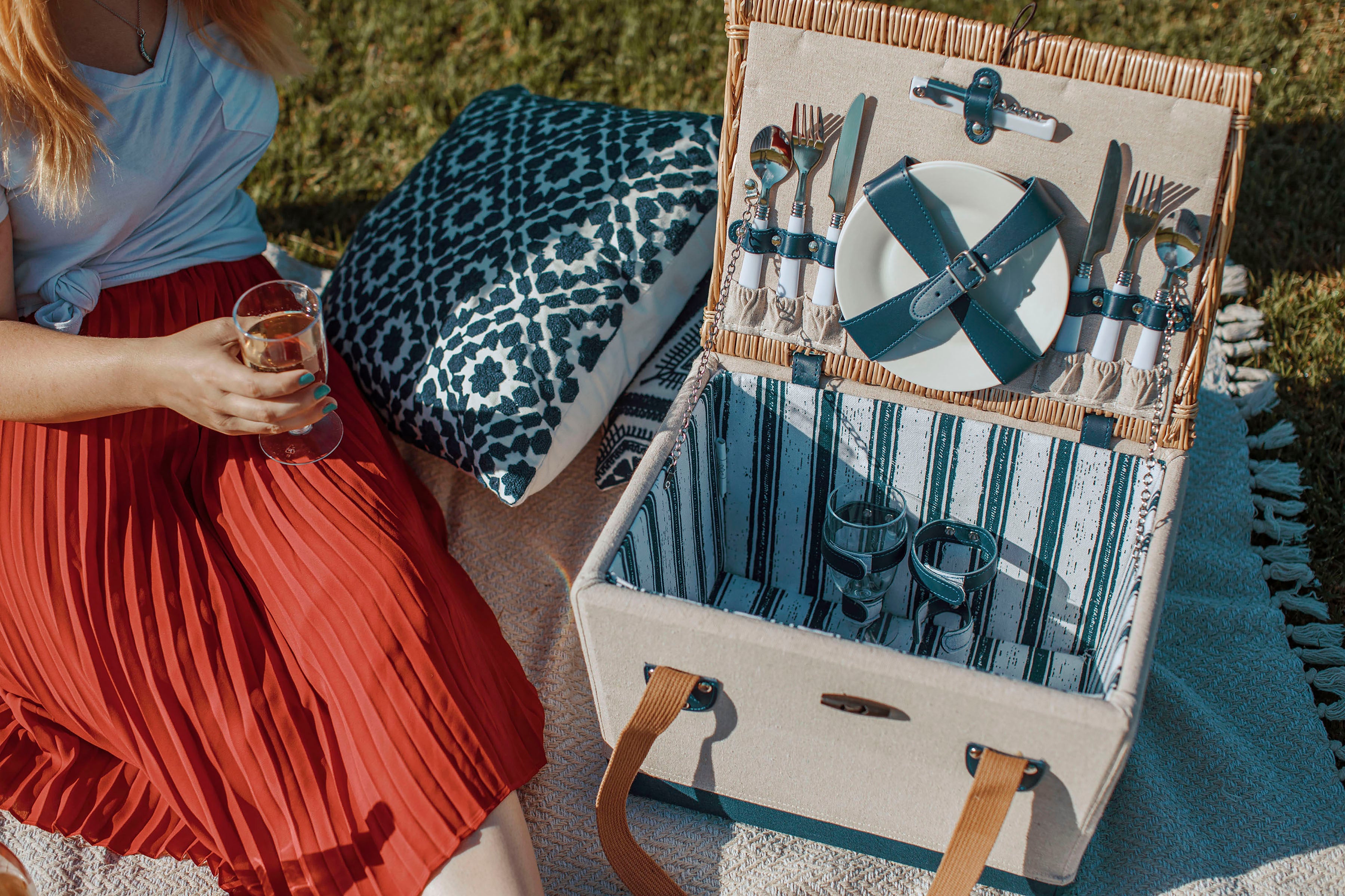 Boardwalk Picnic Basket for 2