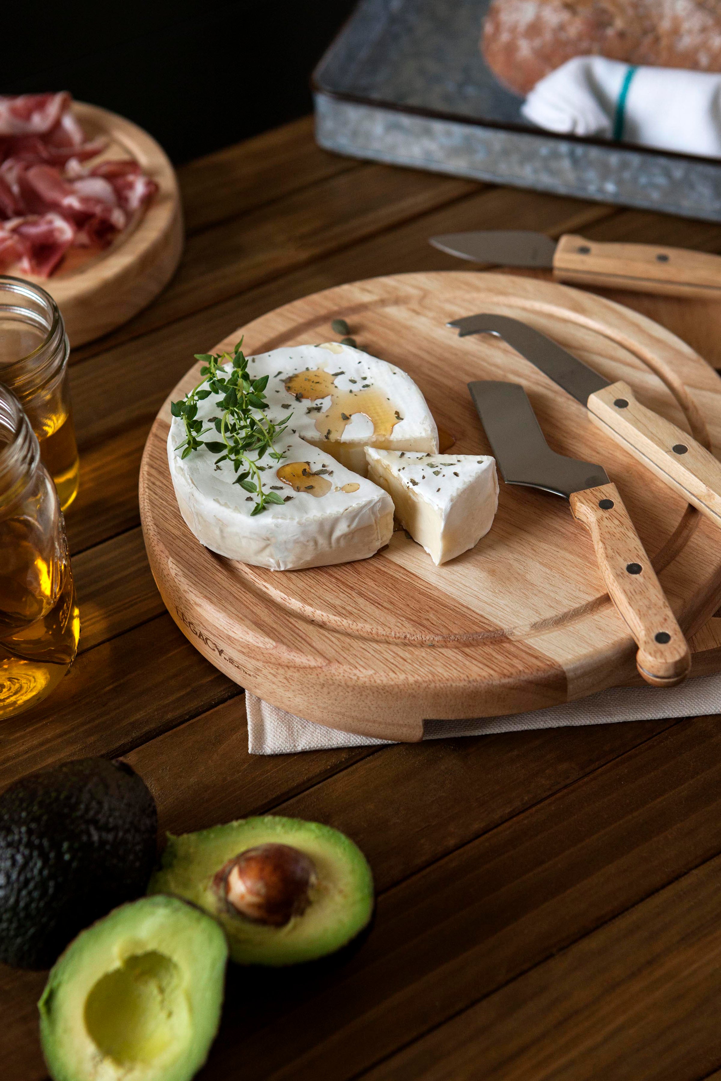 Texas Tech Red Raiders - Circo Cheese Cutting Board & Tools Set