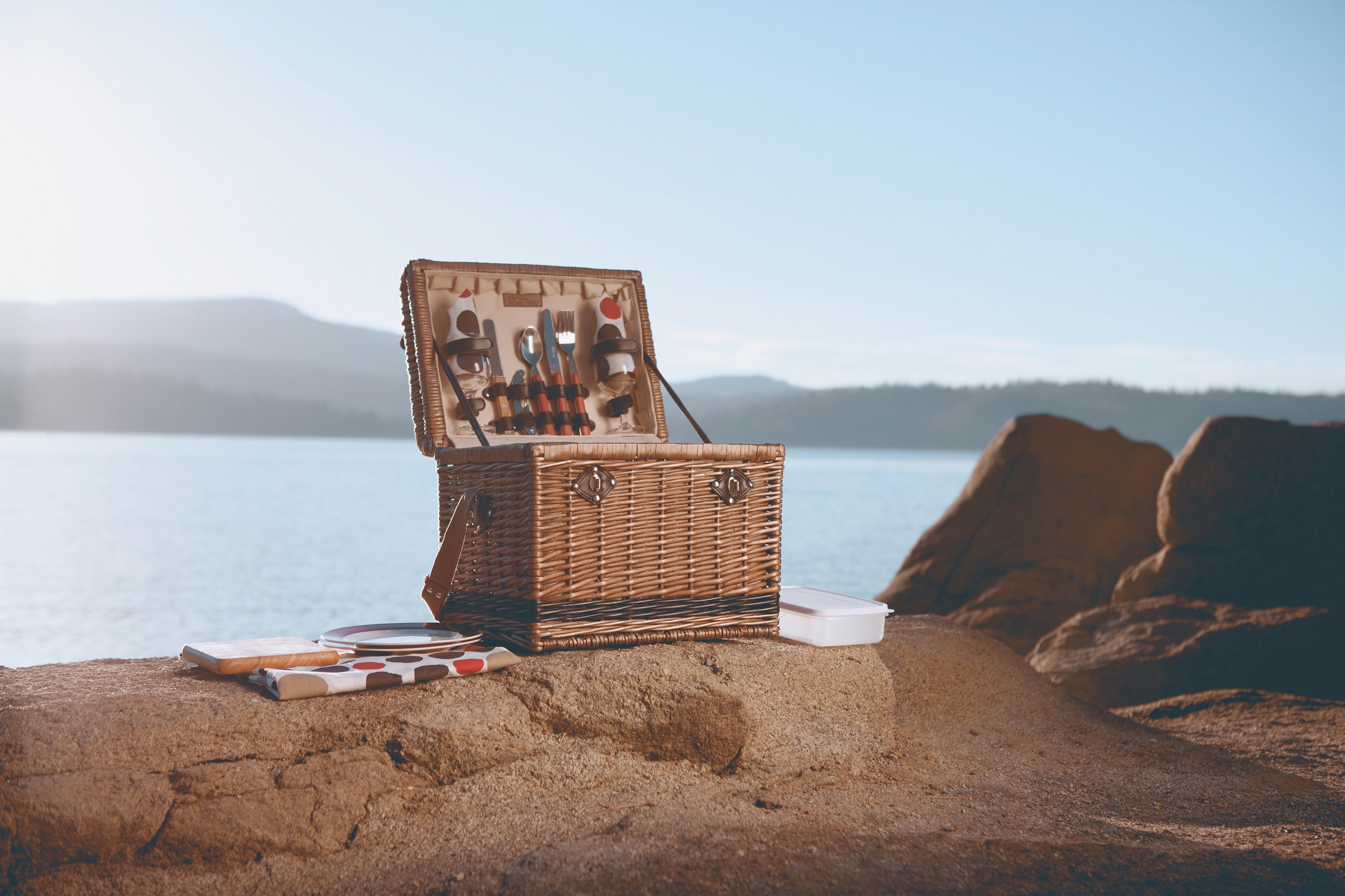 Yellowstone Picnic Basket