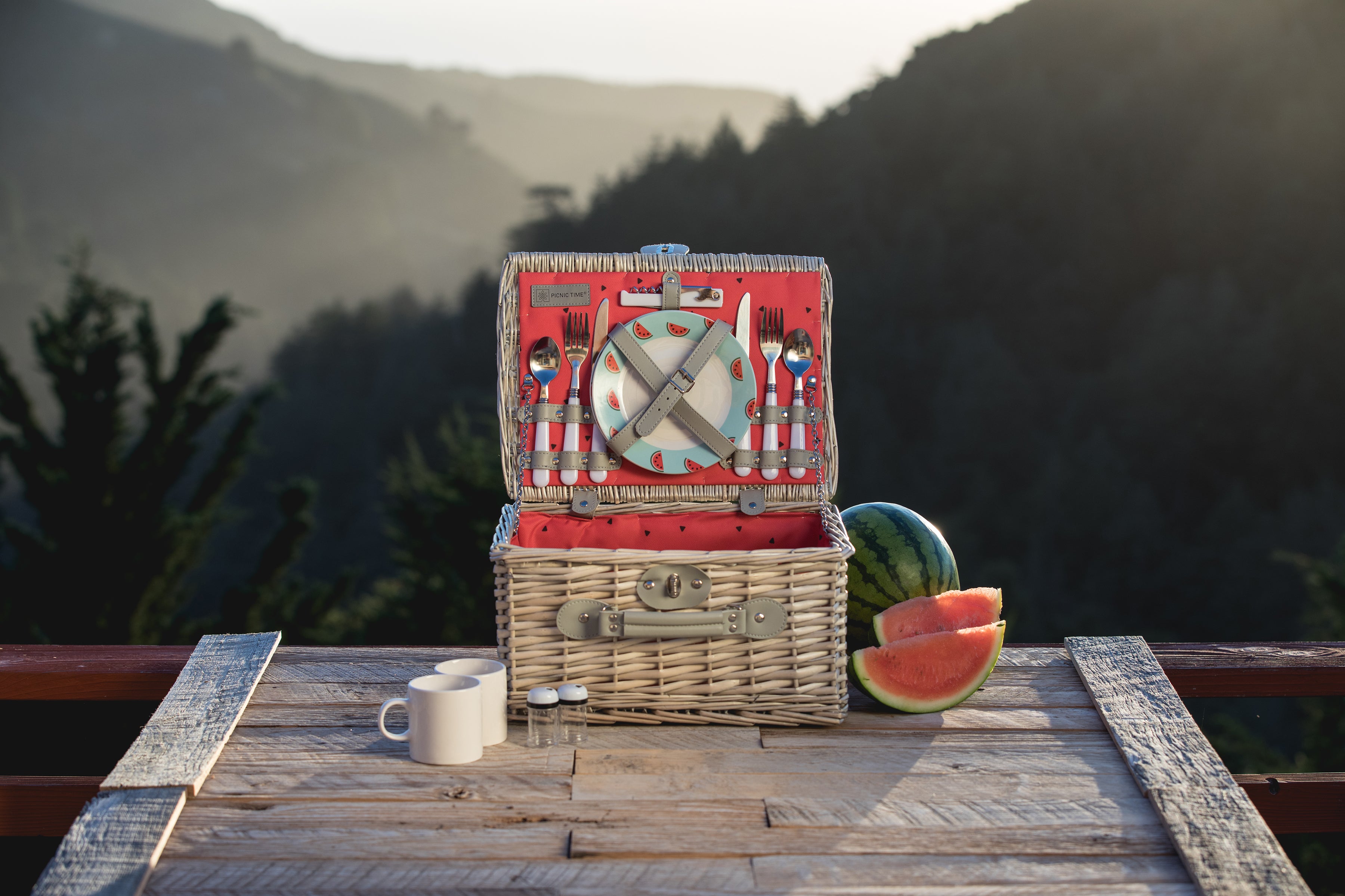 Catalina Picnic Basket