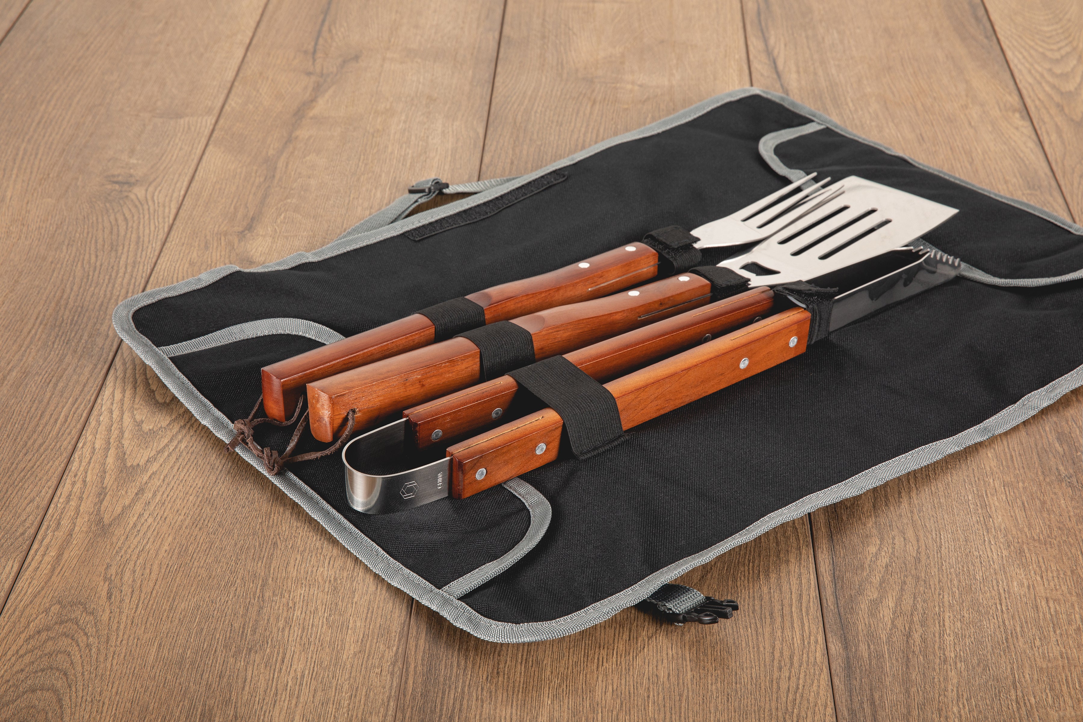 Clemson Tigers - 3-Piece BBQ Tote & Grill Set