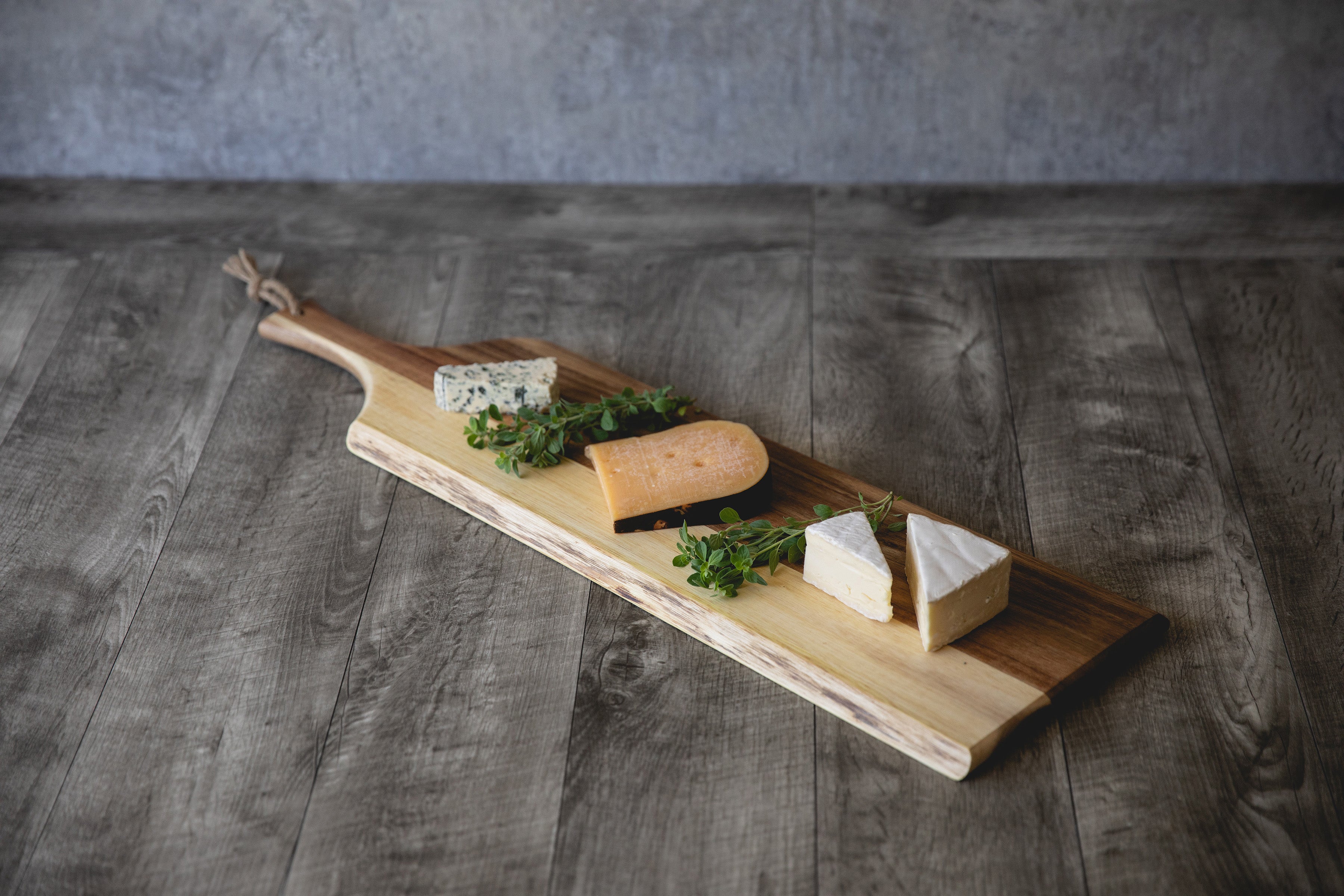 Artisan 30" Acacia Charcuterie Board