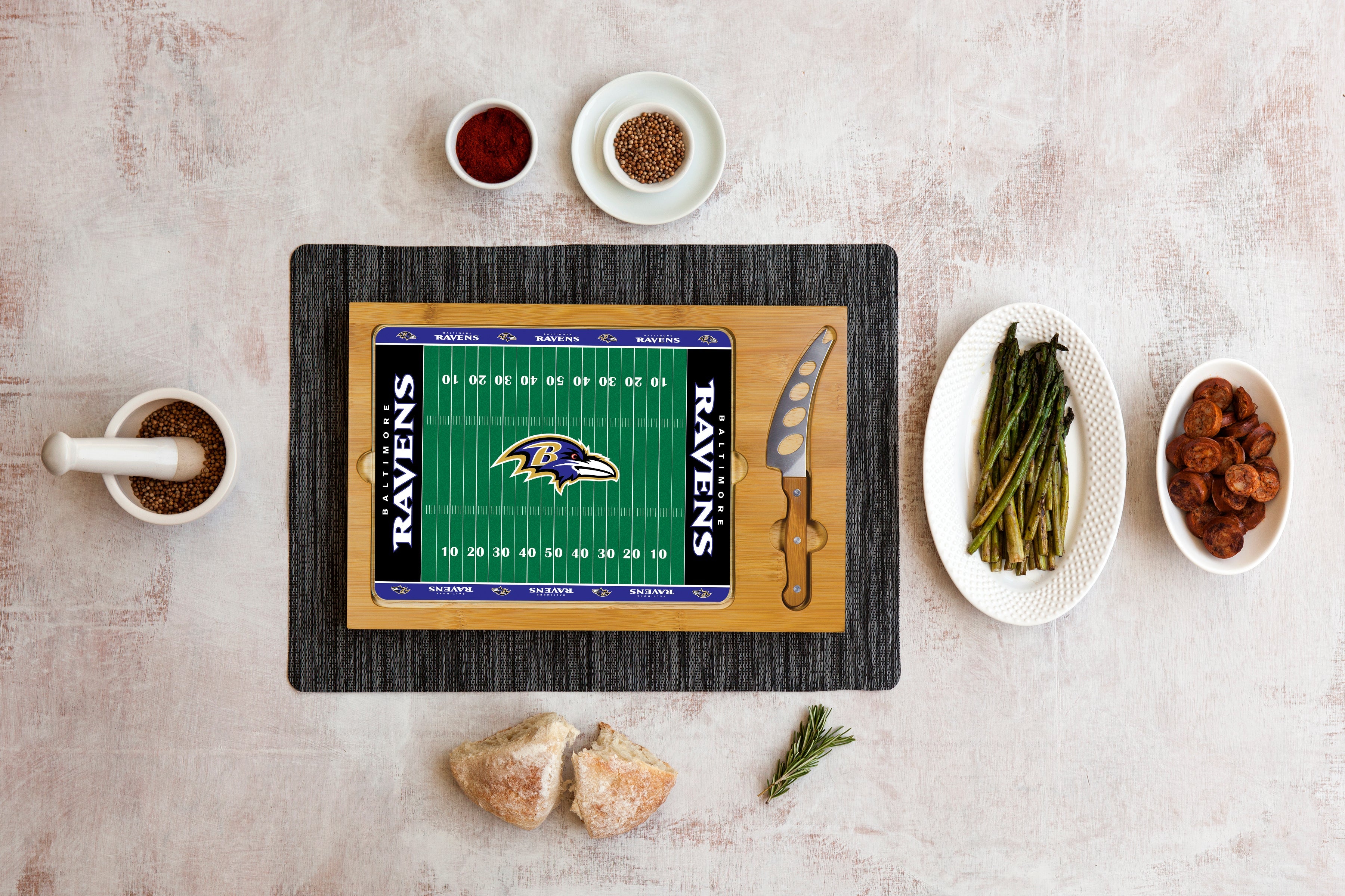 Baltimore Ravens Football Field - Icon Glass Top Cutting Board & Knife Set