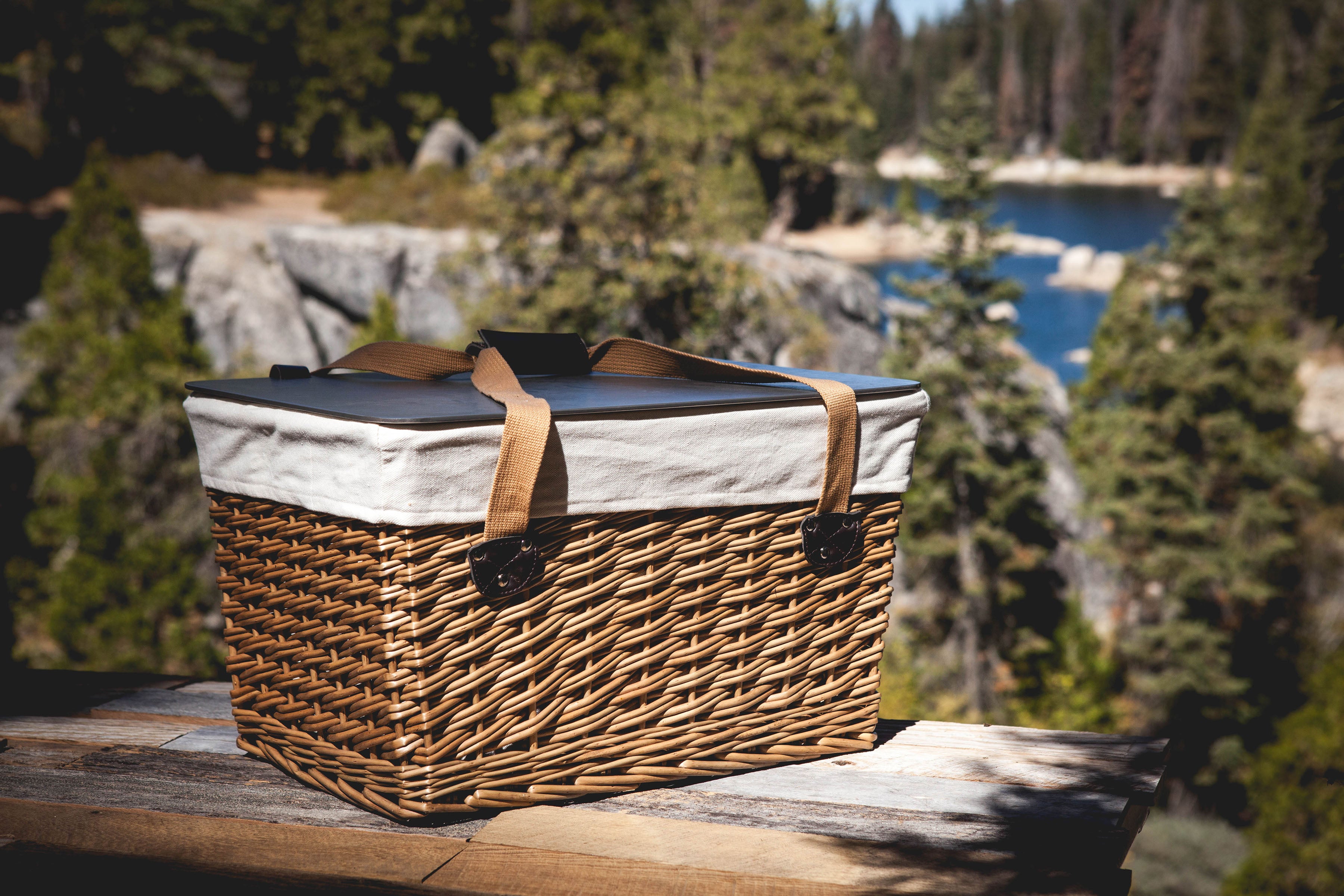 Canasta Grande Wicker Basket