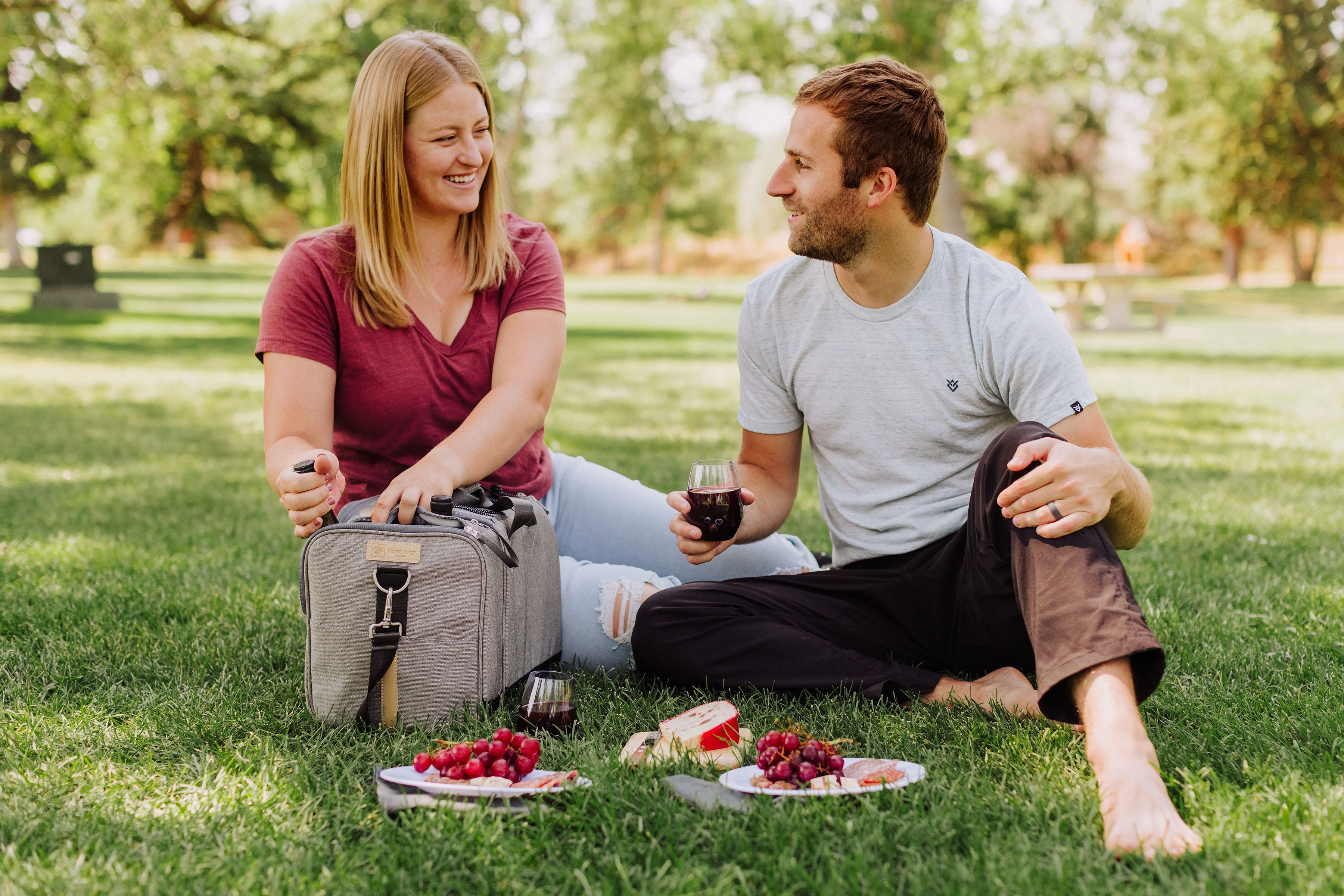 Malibu PT Frontier Edition Picnic Basket Cooler