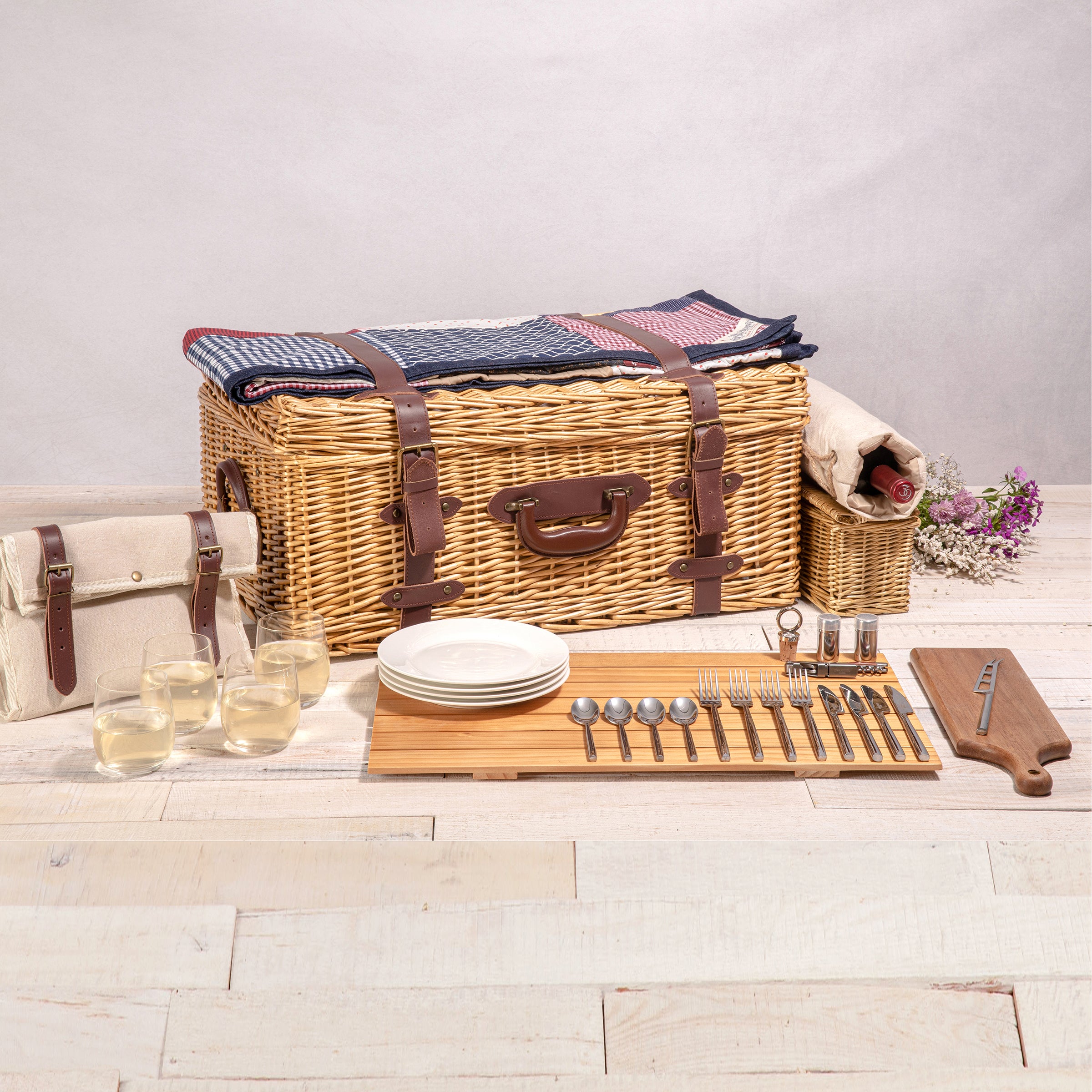 Charleston Picnic Basket