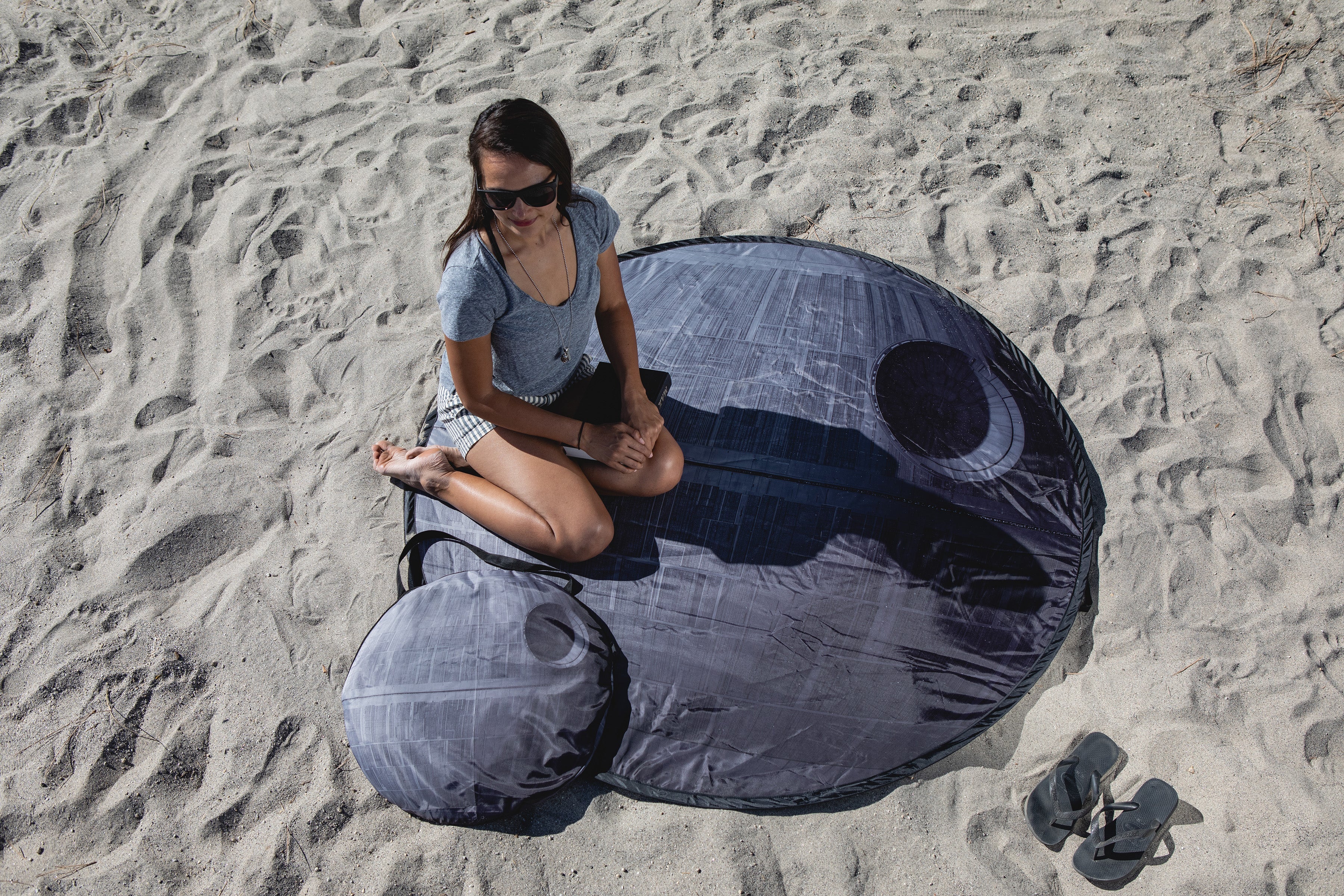 Star Wars Death Star - Pop-Up Picnic & Beach Blanket