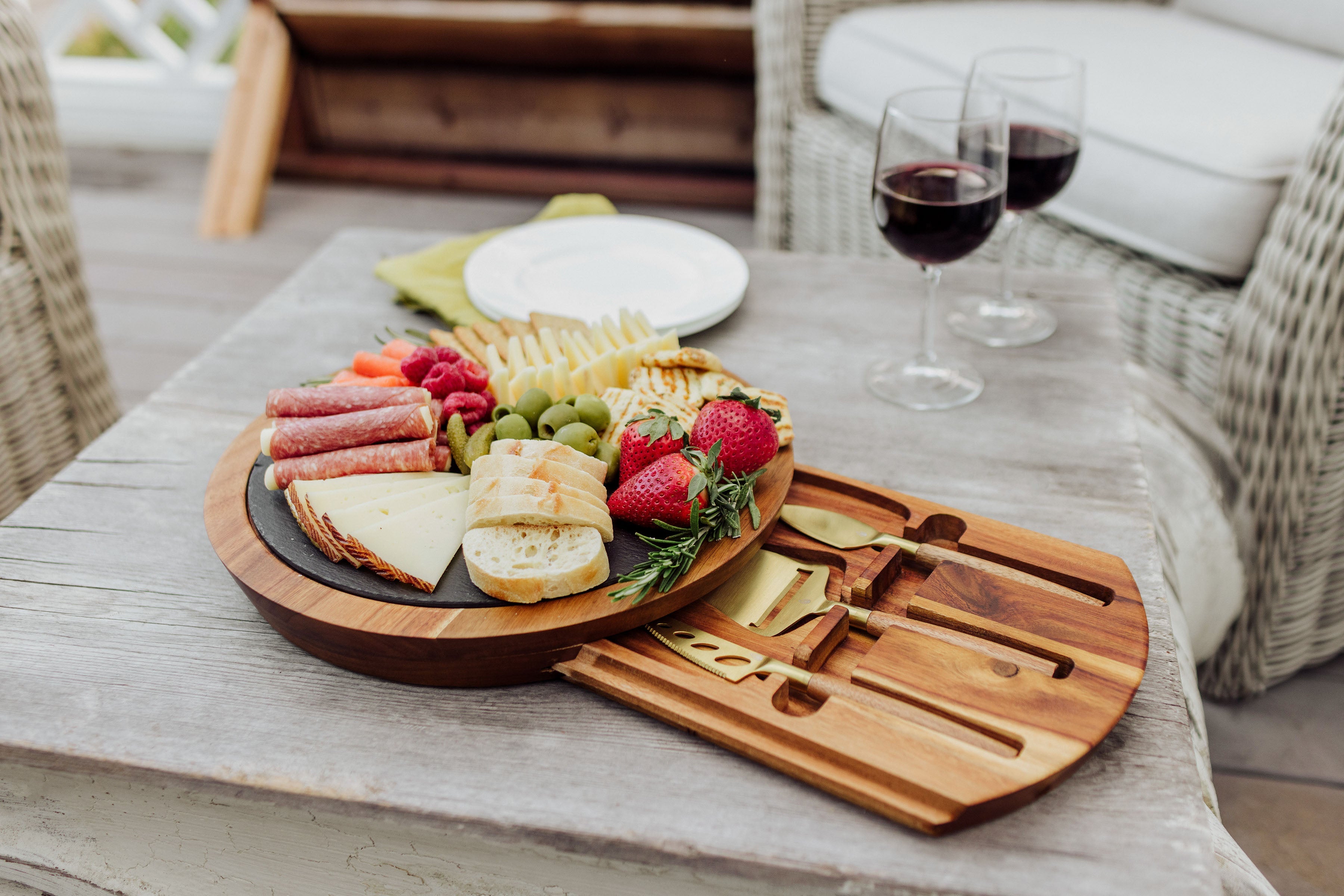 Wisconsin Badgers - Insignia Acacia and Slate Serving Board with Cheese Tools