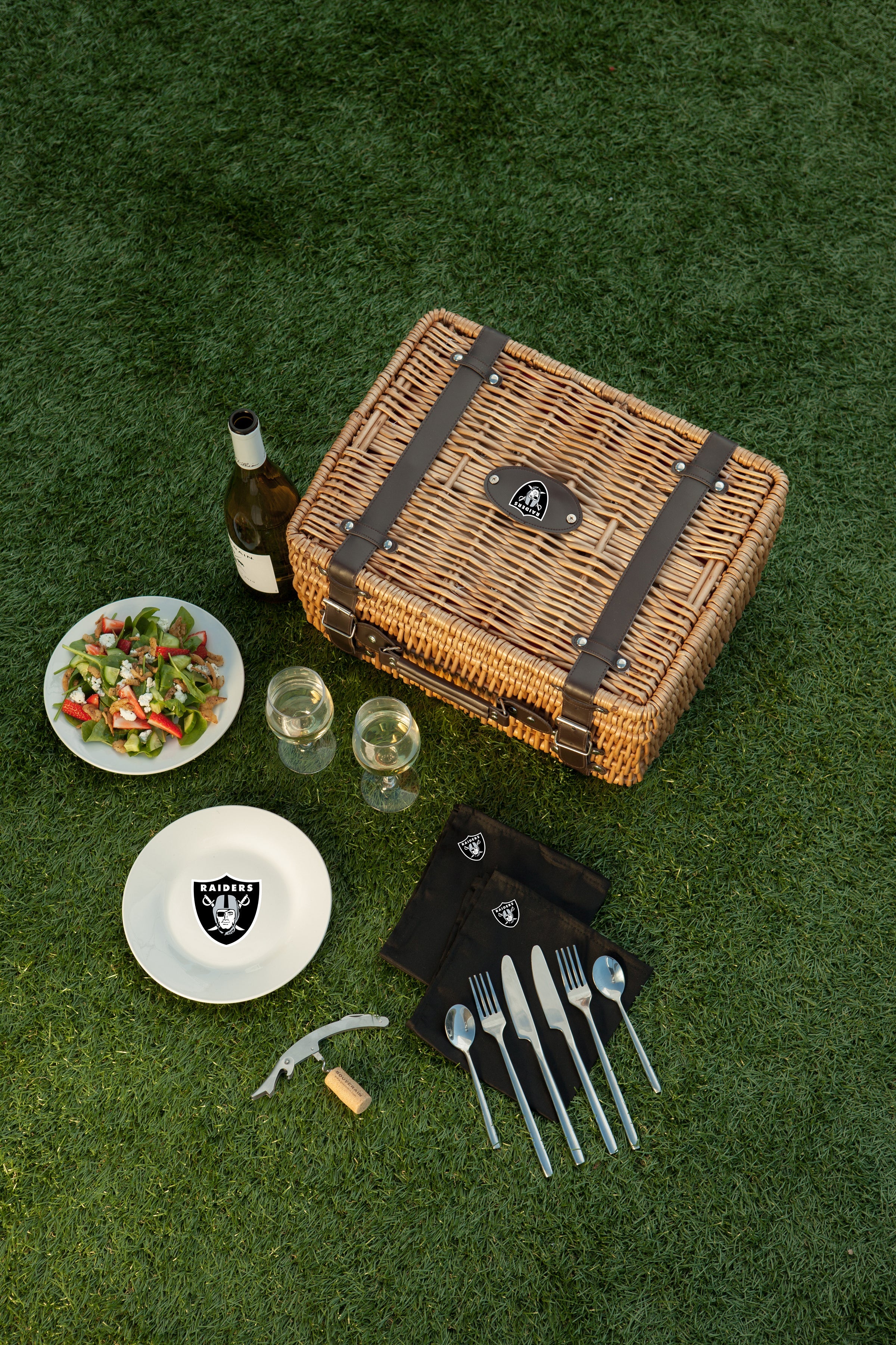 Las Vegas Raiders - Champion Picnic Basket