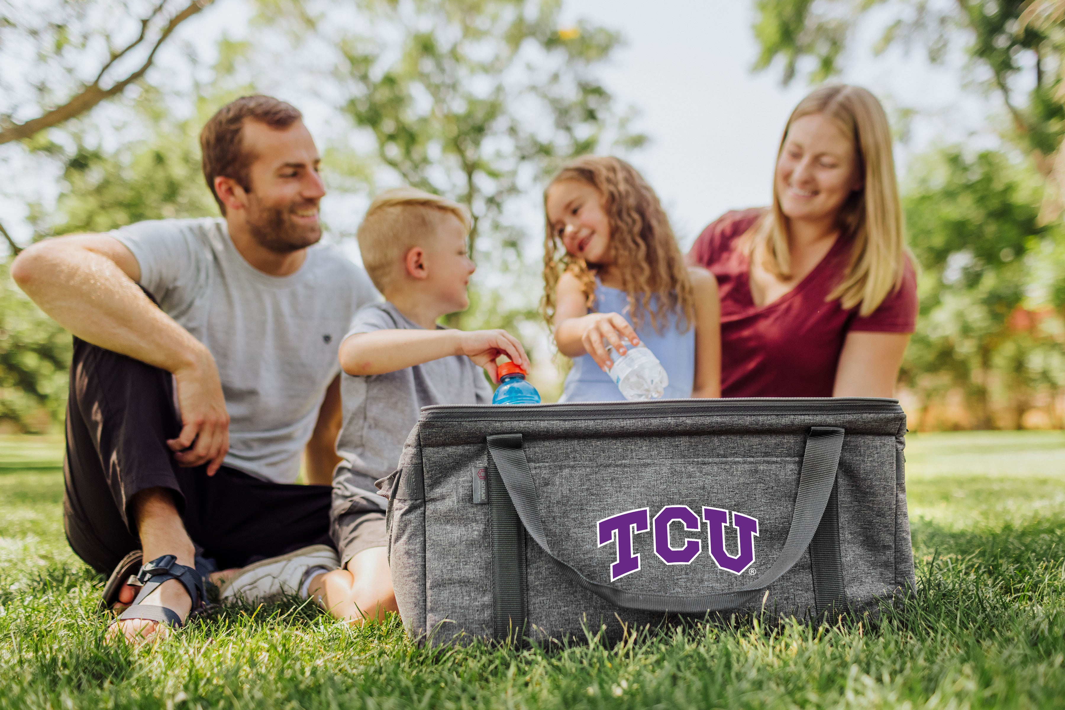 TCU Horned Frogs - 64 Can Collapsible Cooler