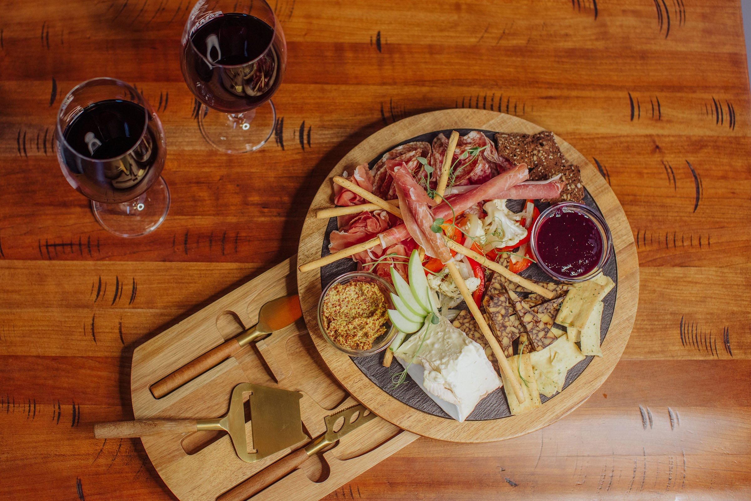 Oklahoma State Cowboys - Insignia Acacia and Slate Serving Board with Cheese Tools