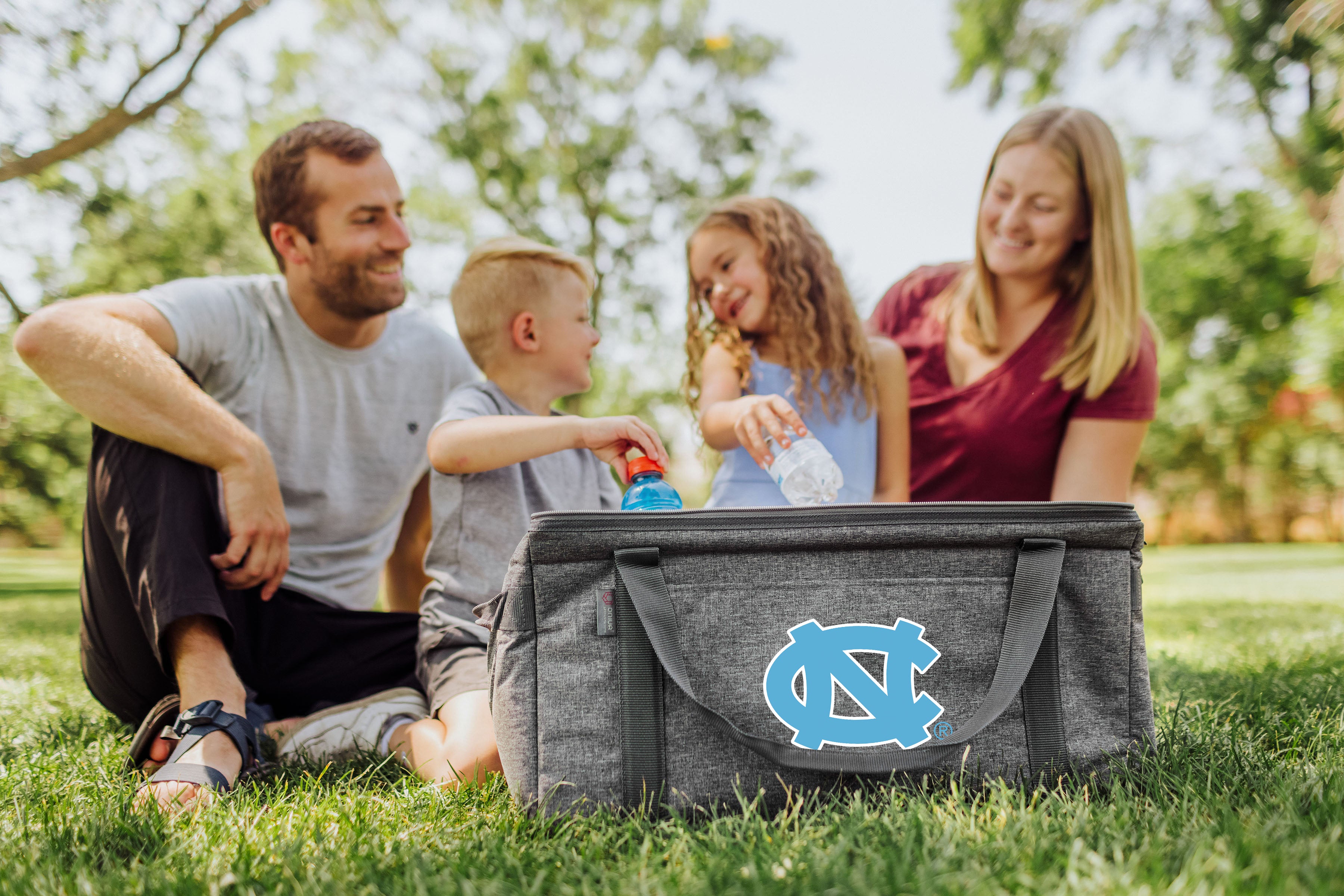 North Carolina Tar Heels - 64 Can Collapsible Cooler