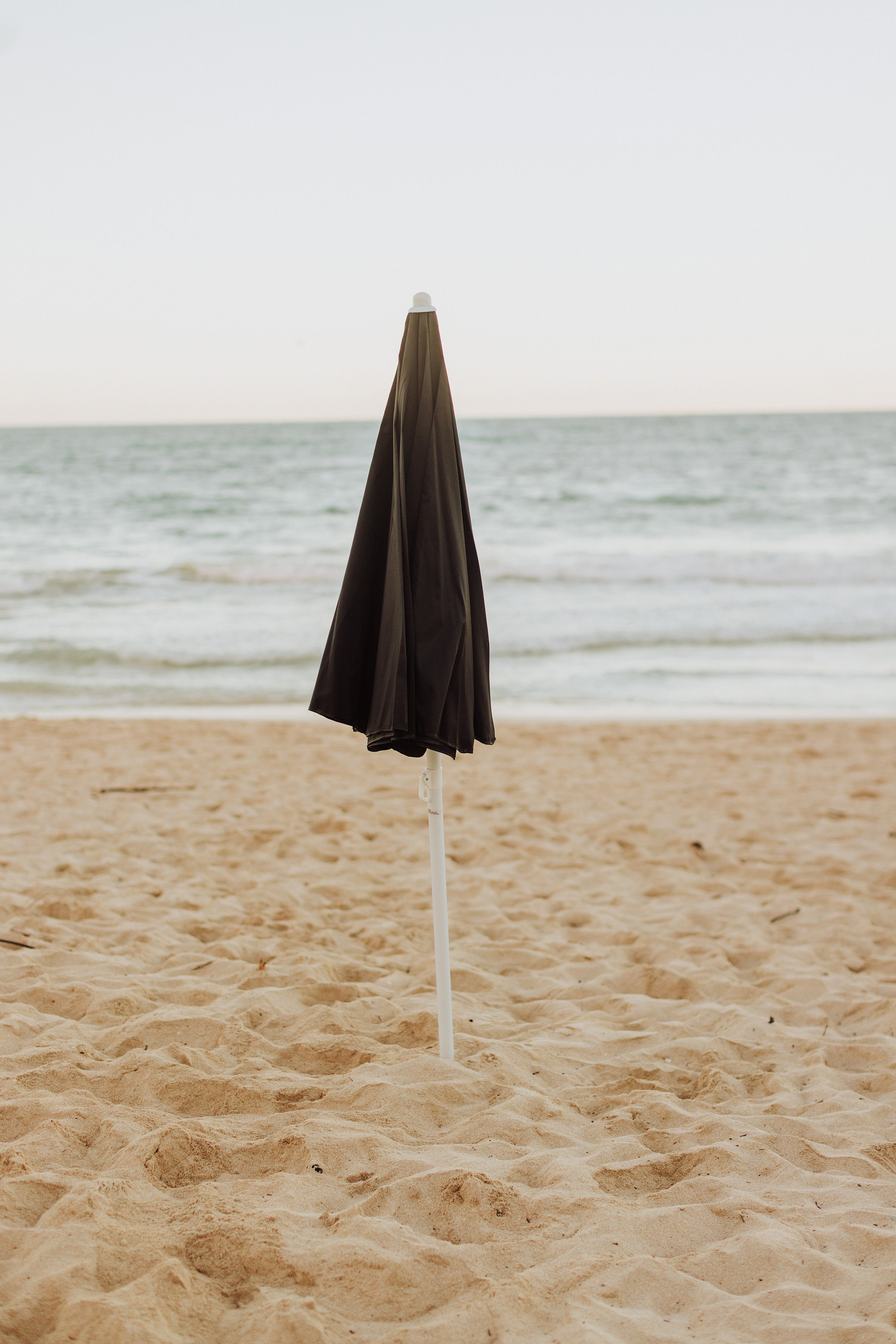 Ohio State Buckeyes - 5.5 Ft. Portable Beach Umbrella