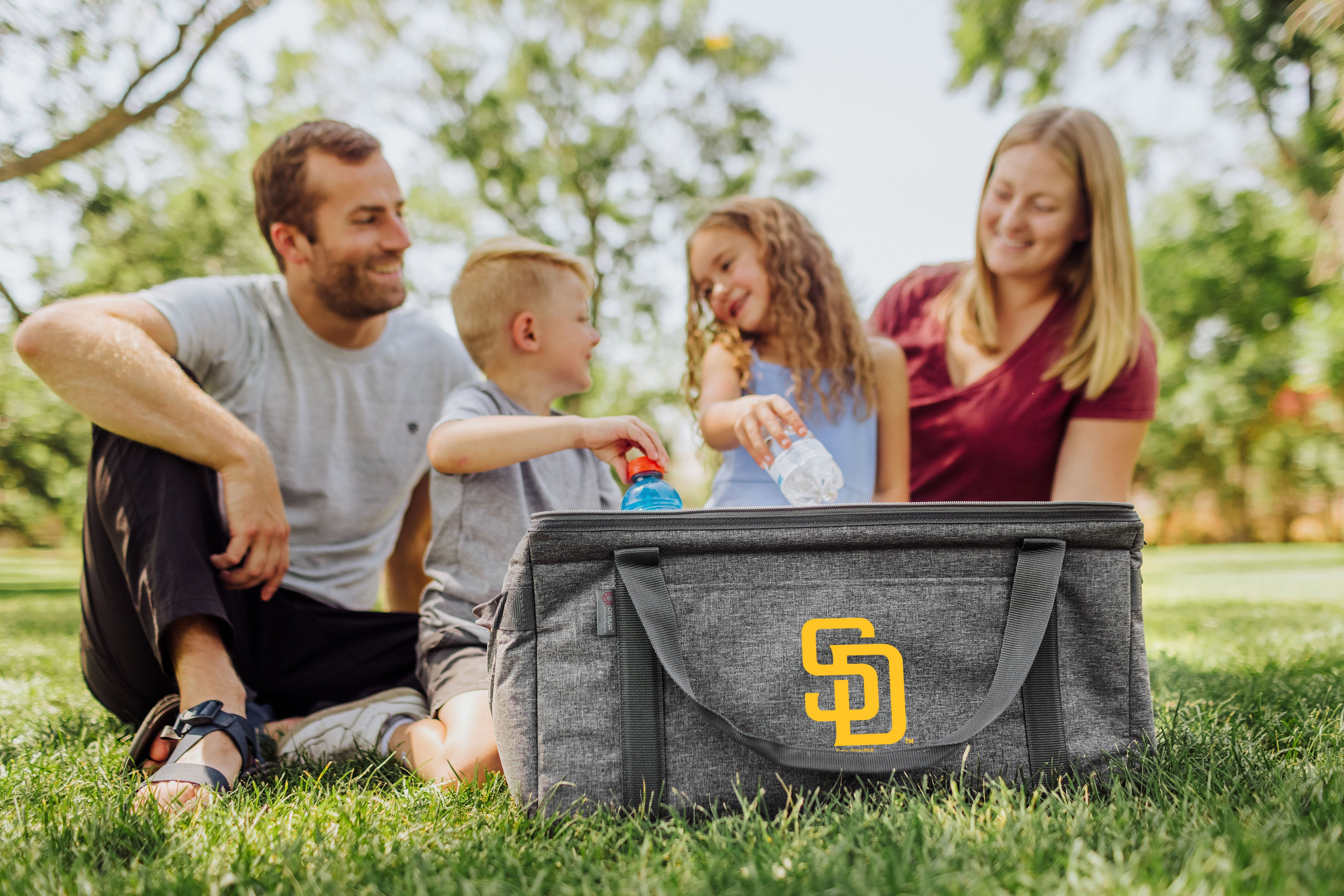 San Diego Padres - 64 Can Collapsible Cooler