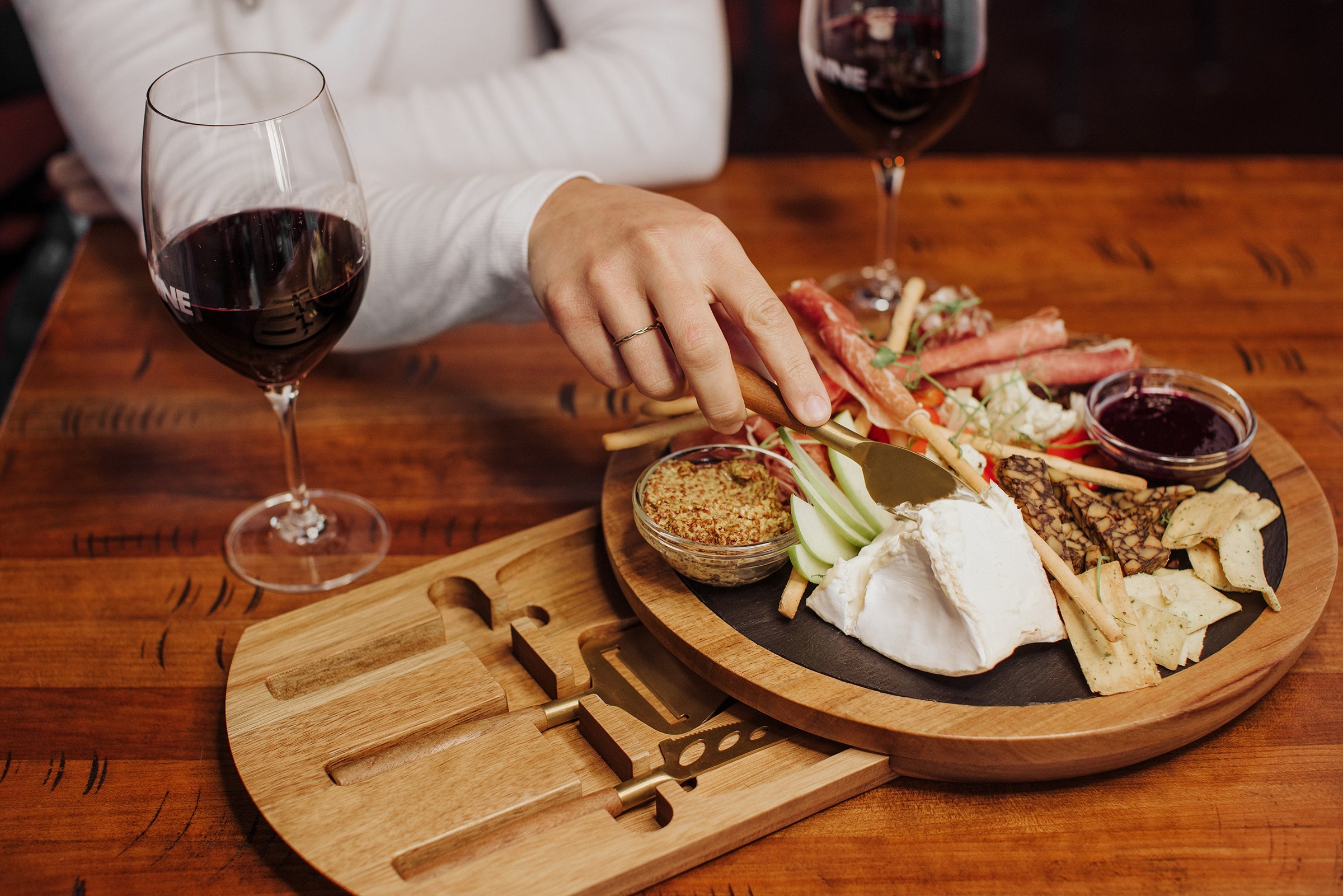 Stanford Cardinal - Insignia Acacia and Slate Serving Board with Cheese Tools